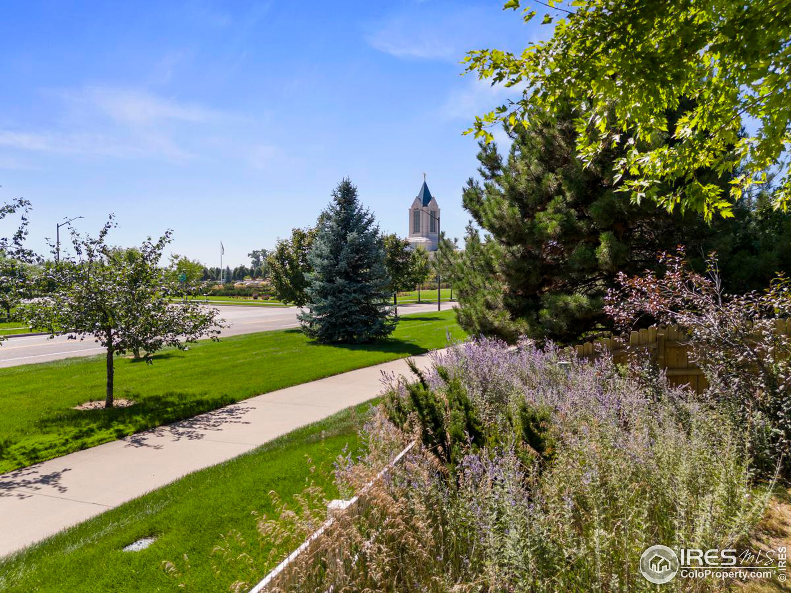 2233 Merlot Ct