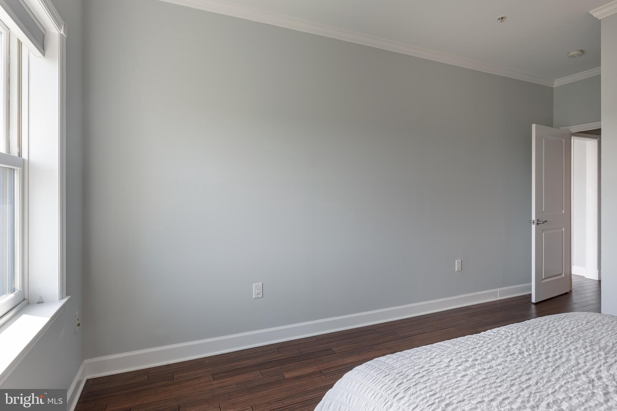 401 13th STREET NE Unit: PH5