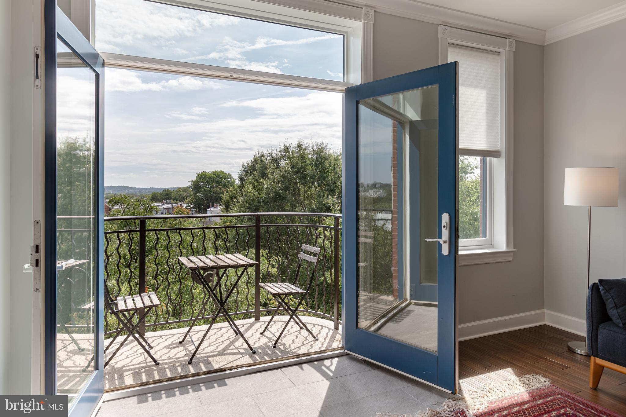 401 13th STREET NE Unit: PH5