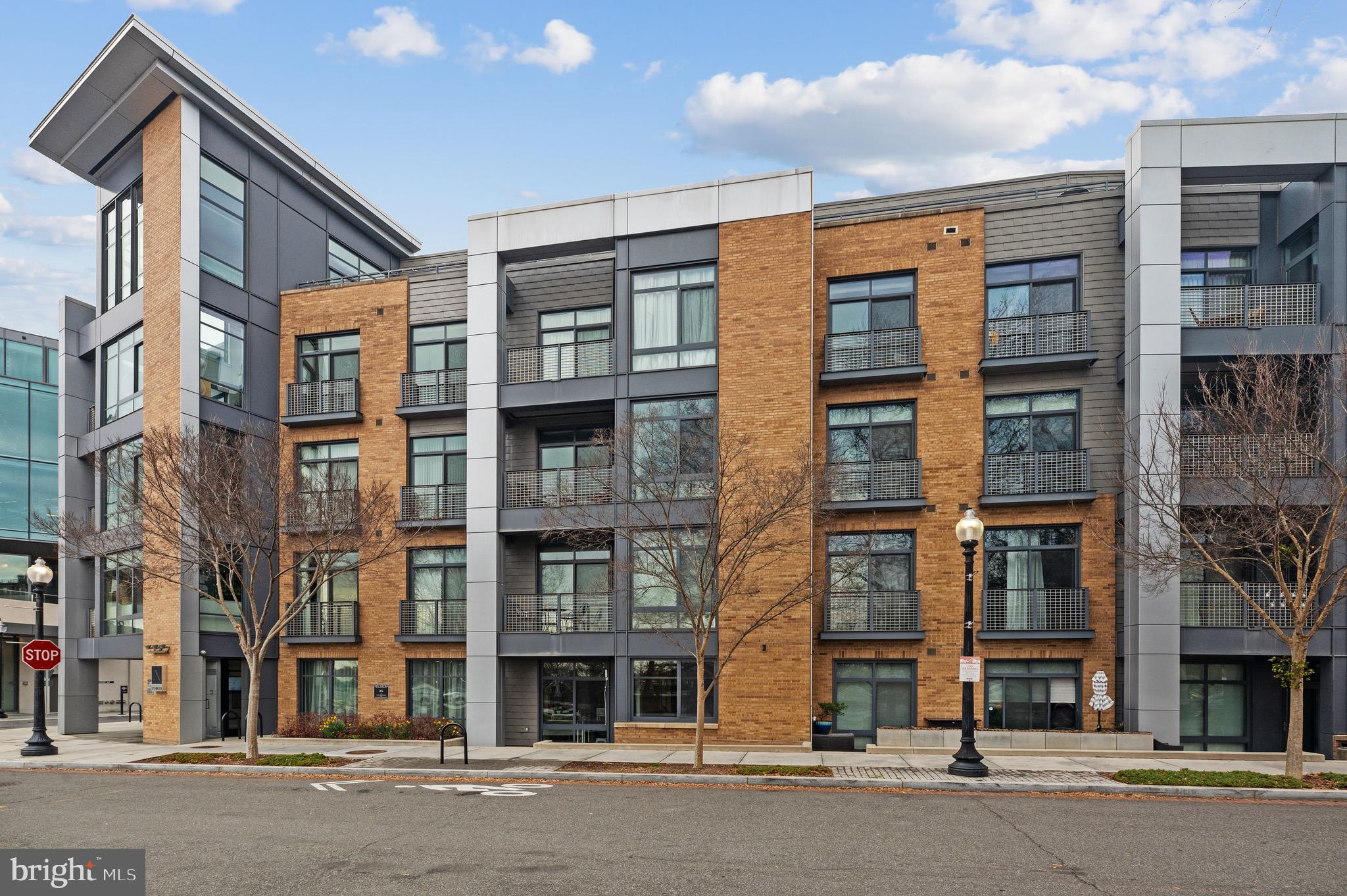 525 WATER ST SW #321
