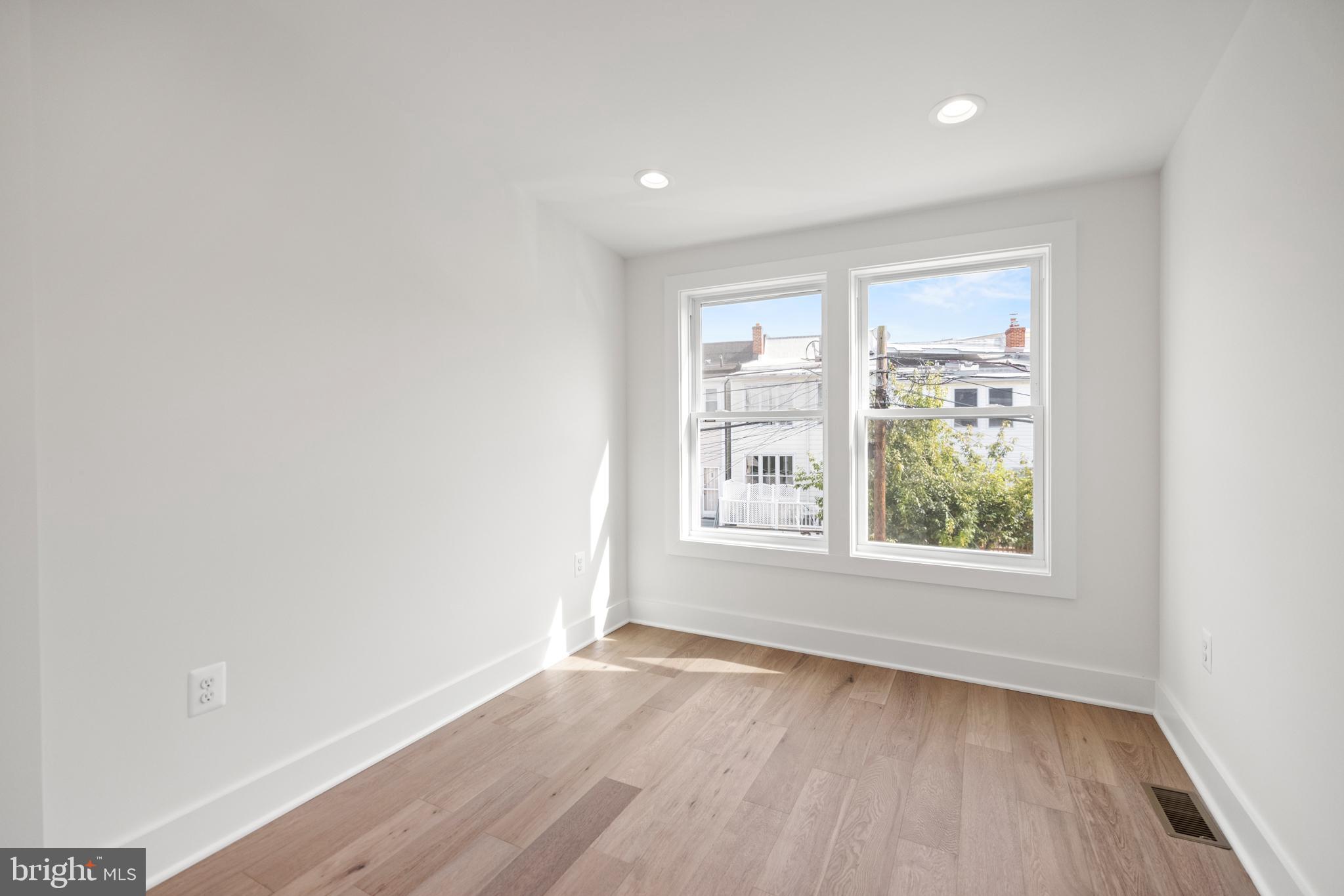1442 Spring Rd NW