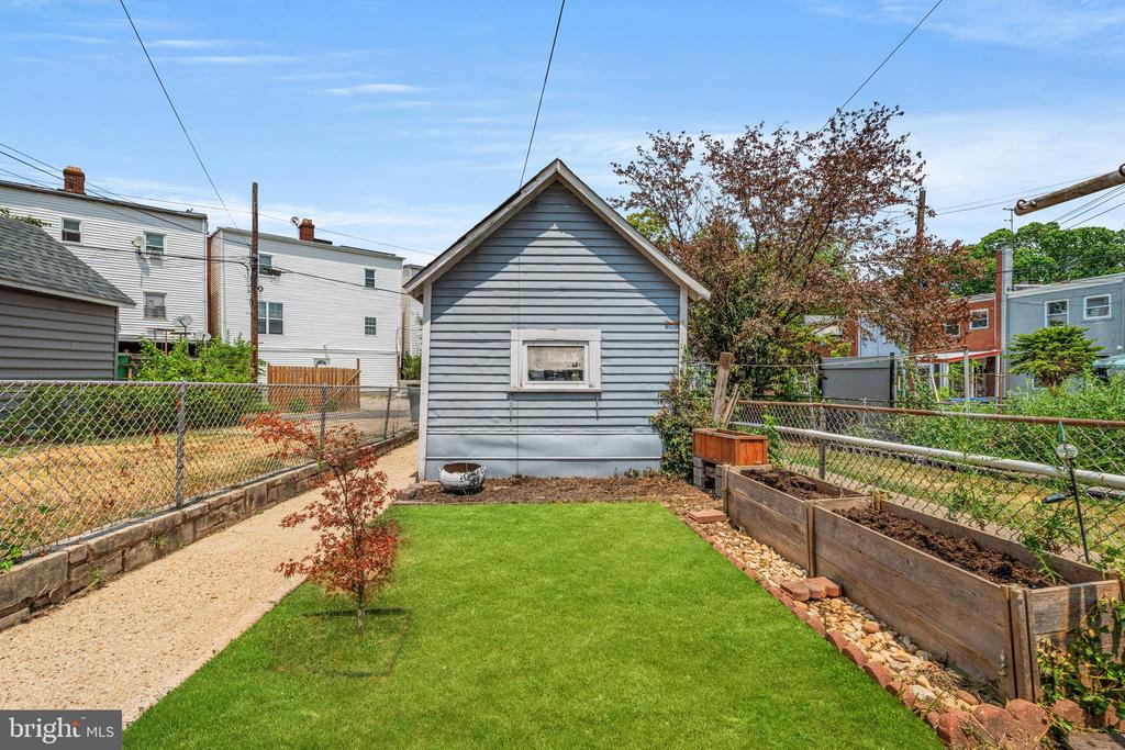 2315 13TH PL NE