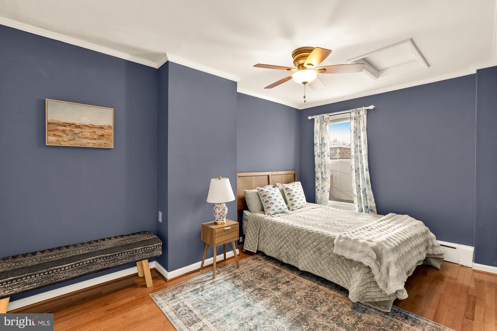 312 9TH STREET NE