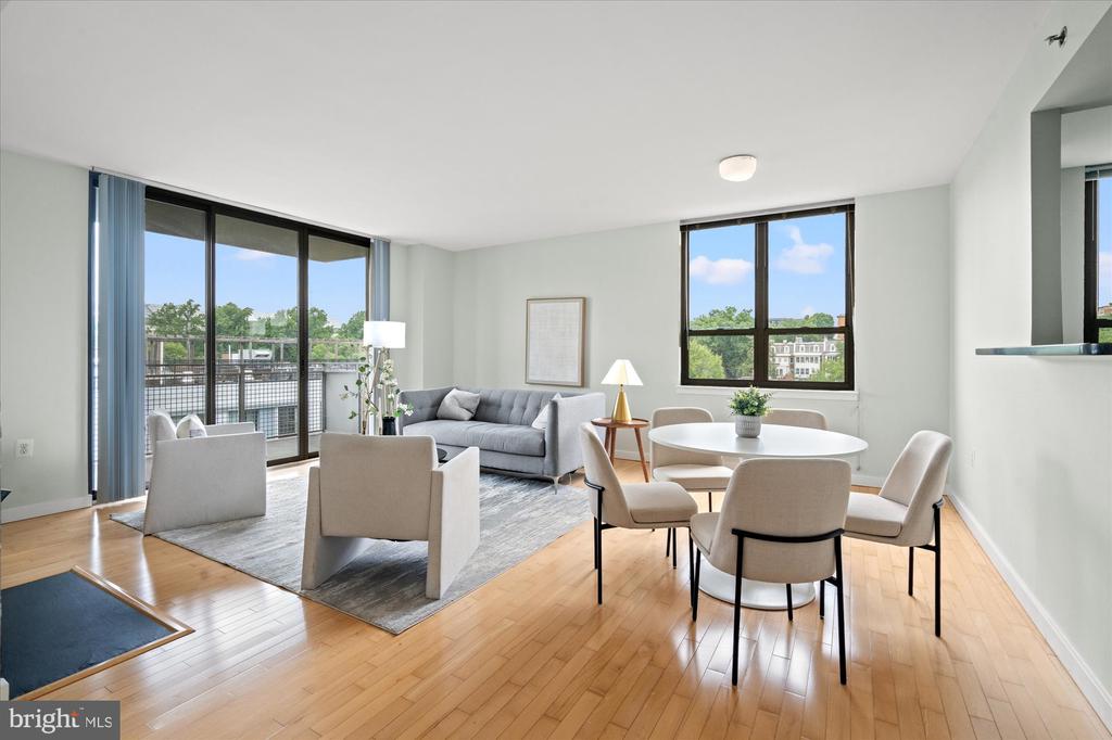 3883 CONNECTICUT AVENUE NW Unit: 812