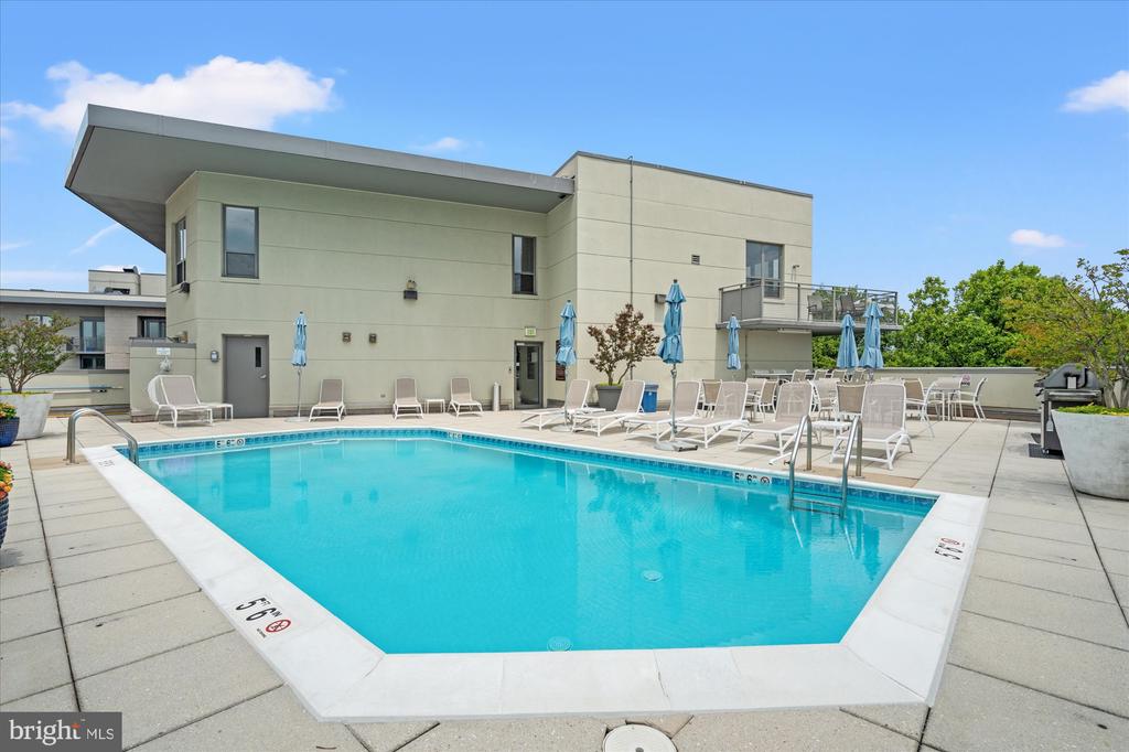 3883 CONNECTICUT AVENUE NW Unit: 812