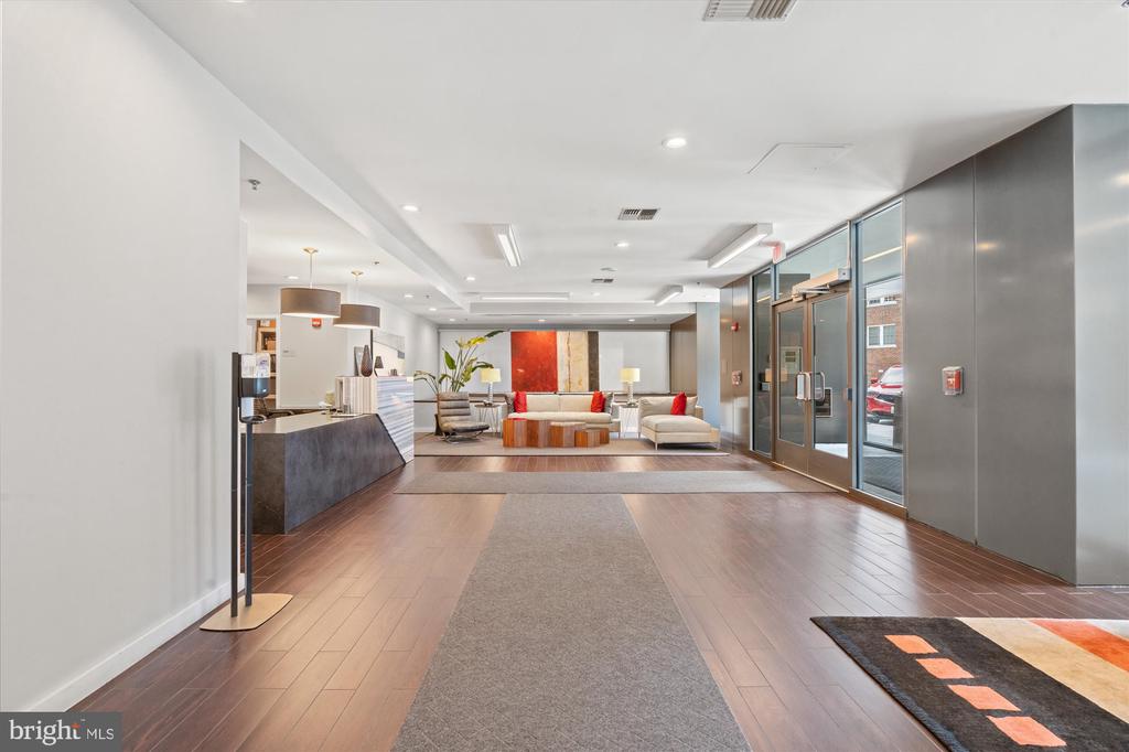 3883 CONNECTICUT AVENUE NW Unit: 812