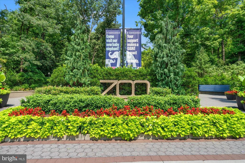 3883 CONNECTICUT AVENUE NW Unit: 812