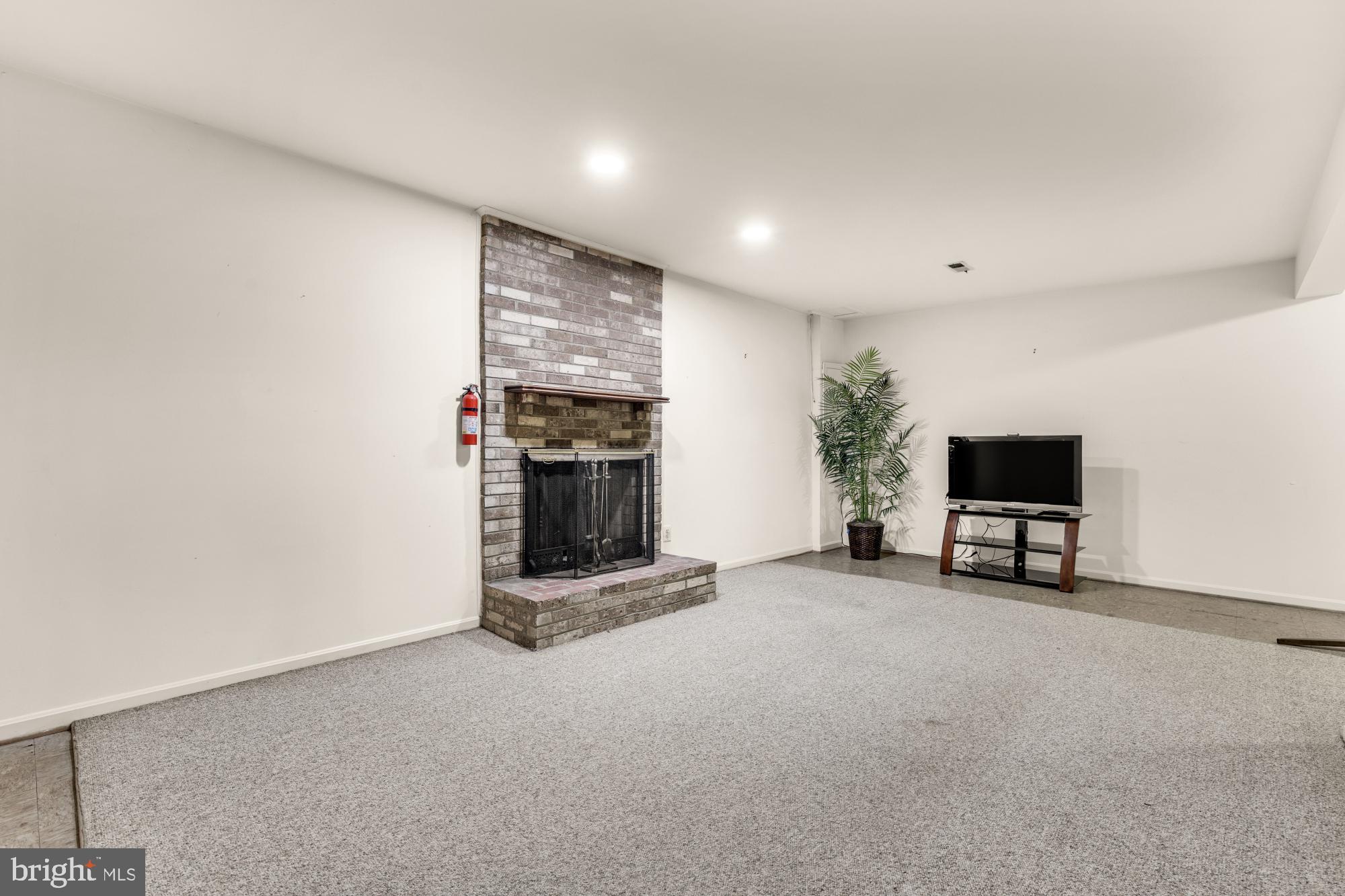 10855 LOCKWOOD DRIVE