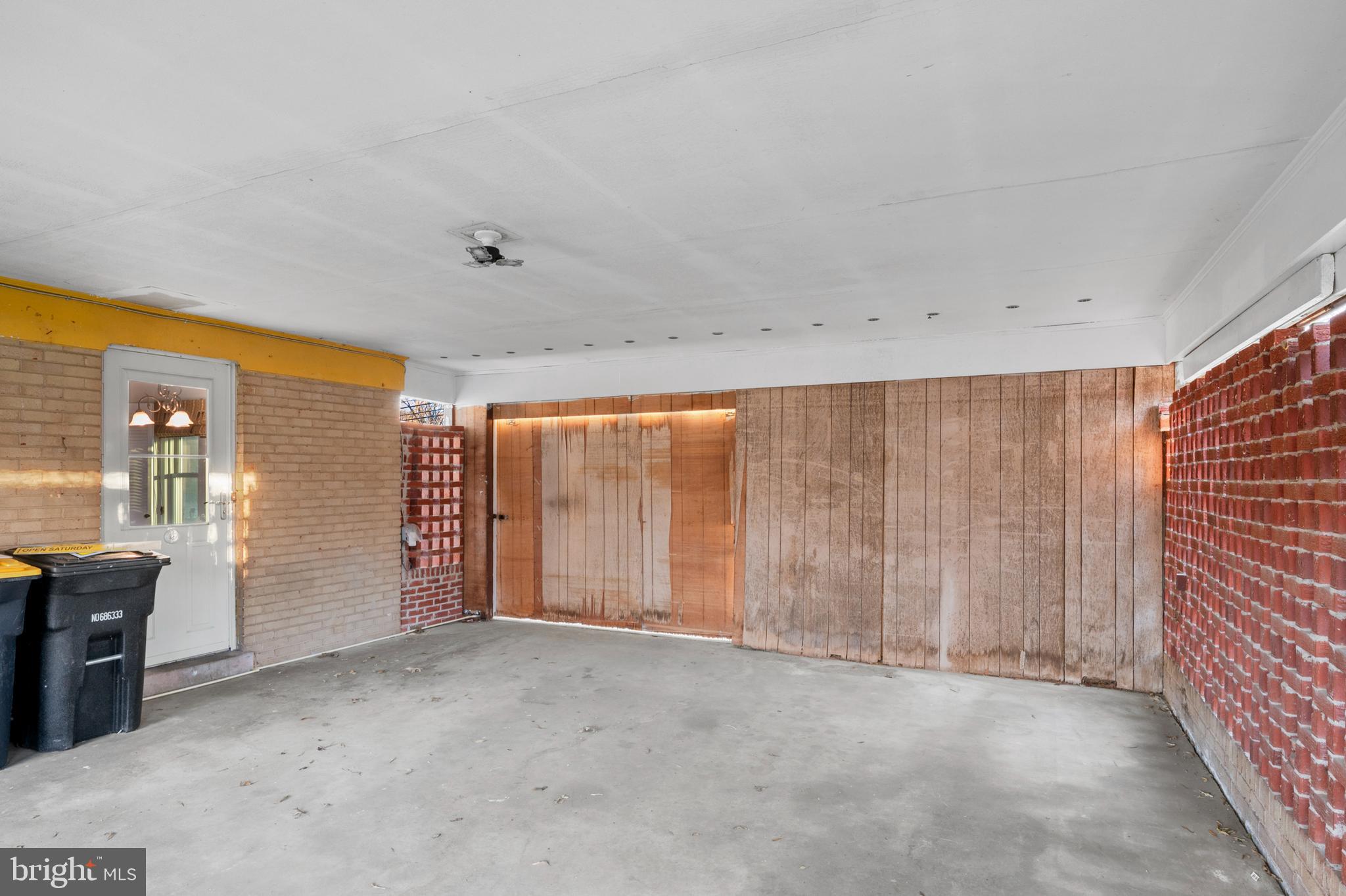 10904 BROOKWOOD AVENUE