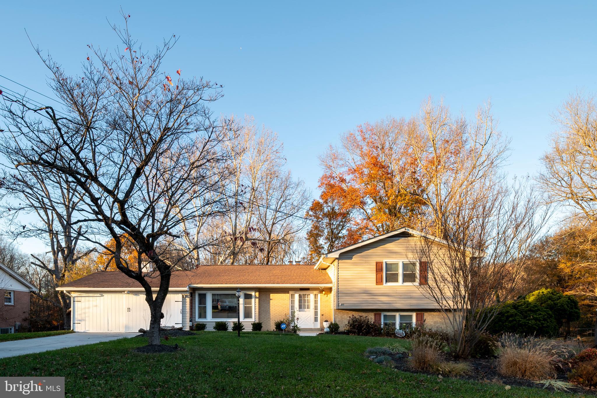 10904 BROOKWOOD AVENUE