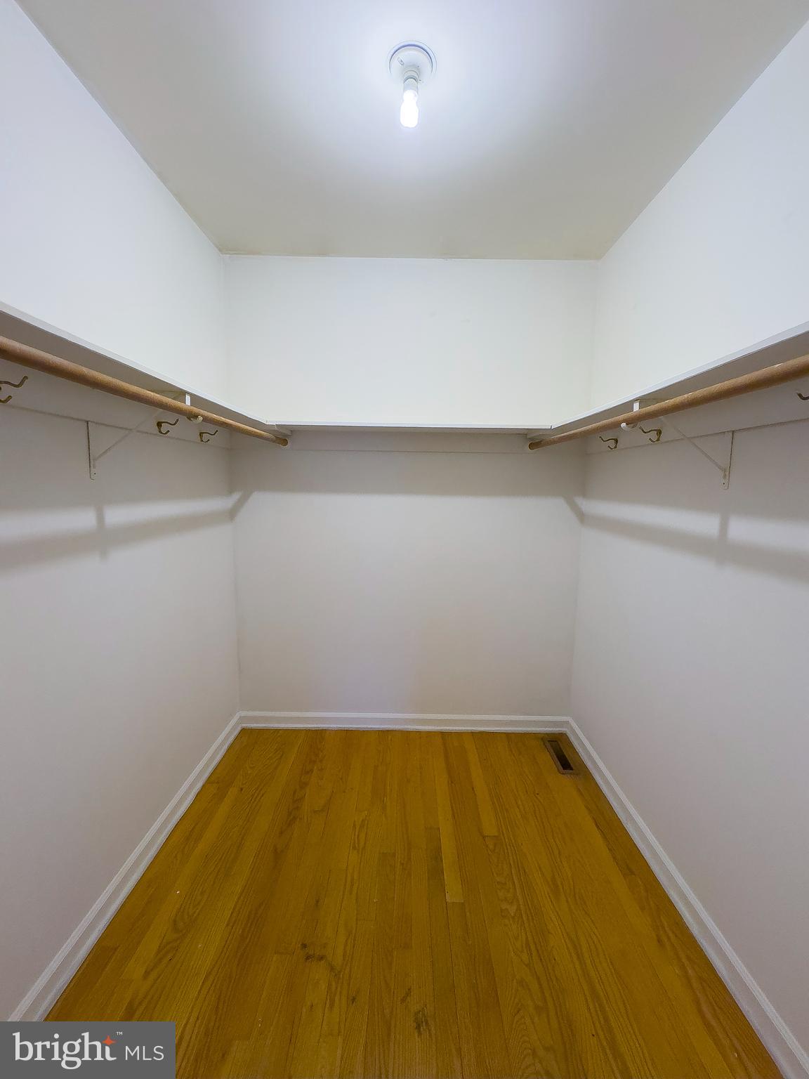 10904 BROOKWOOD AVENUE