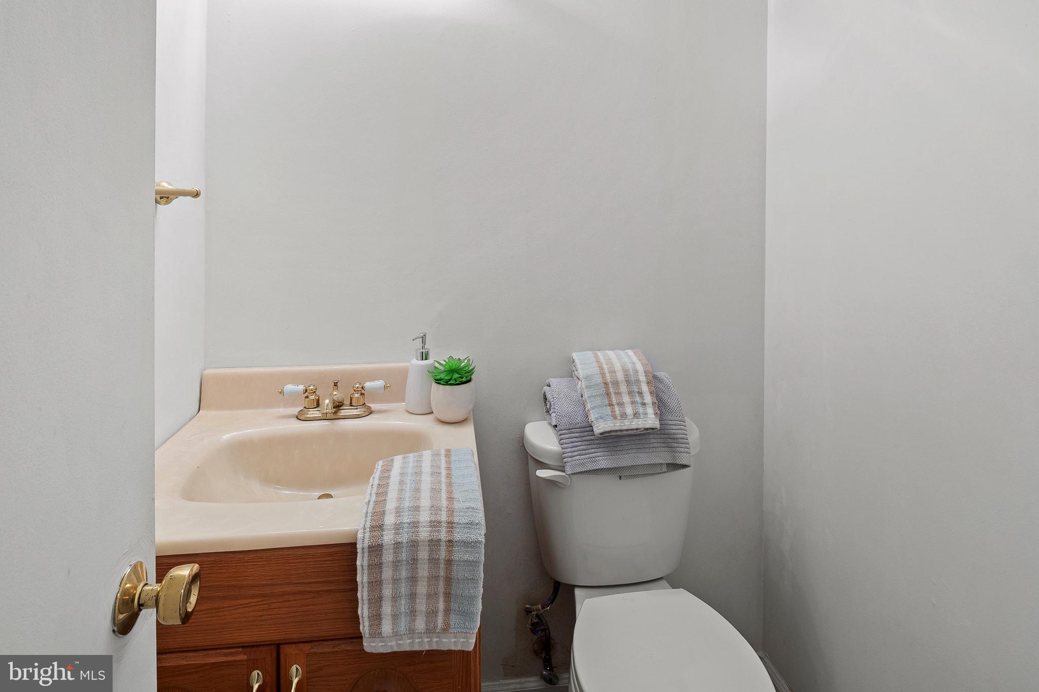 10904 BROOKWOOD AVENUE