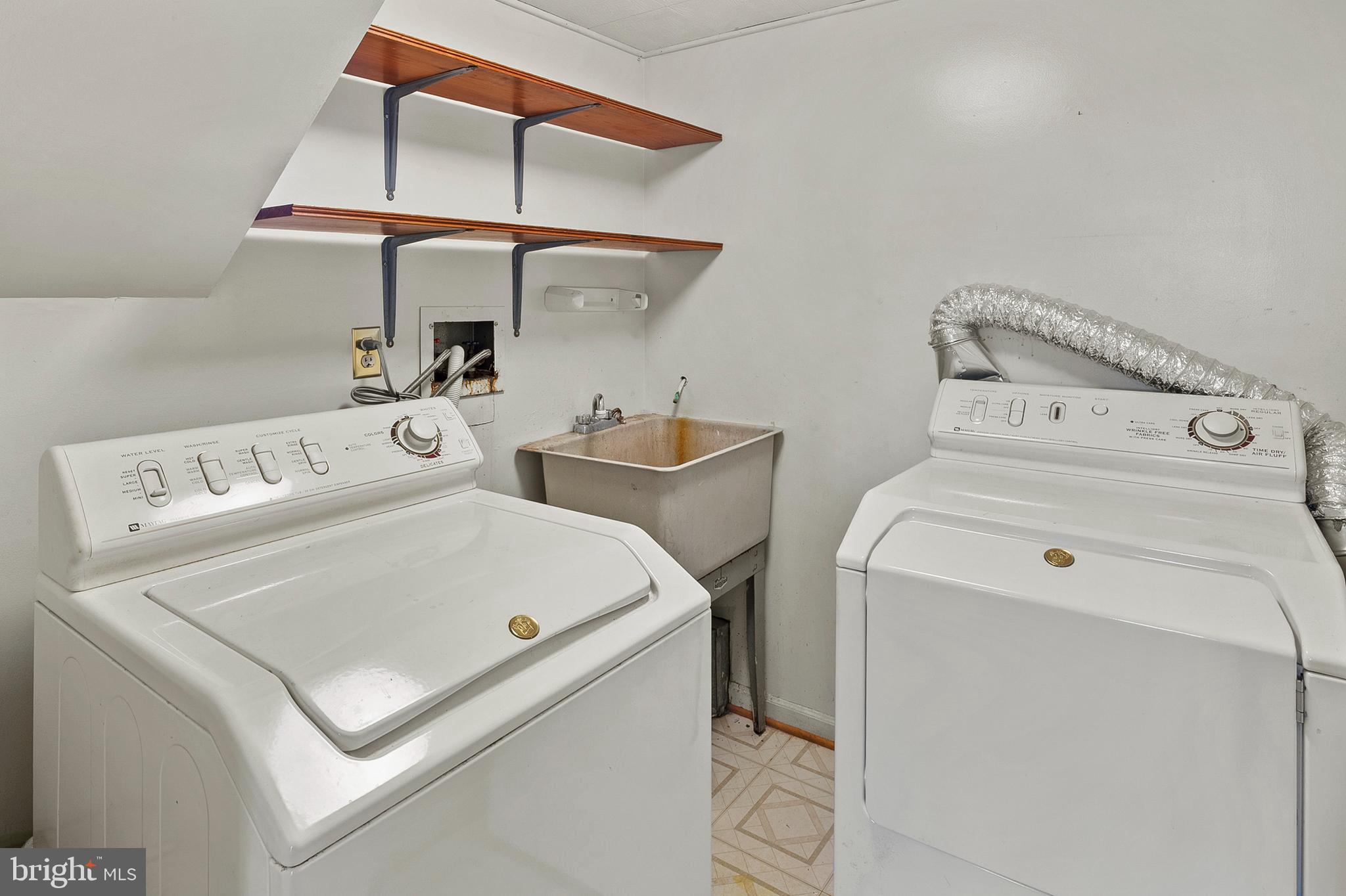 10904 BROOKWOOD AVENUE