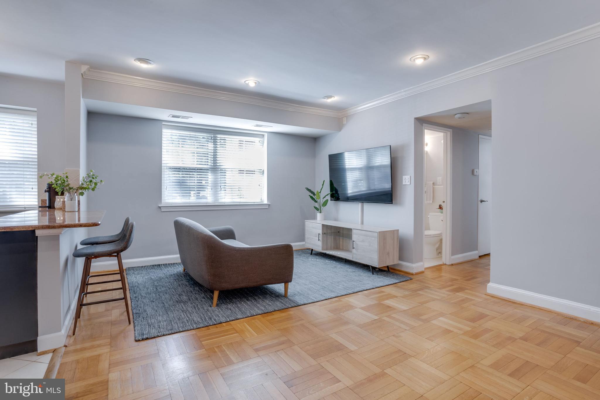 1303 N Ode St #204