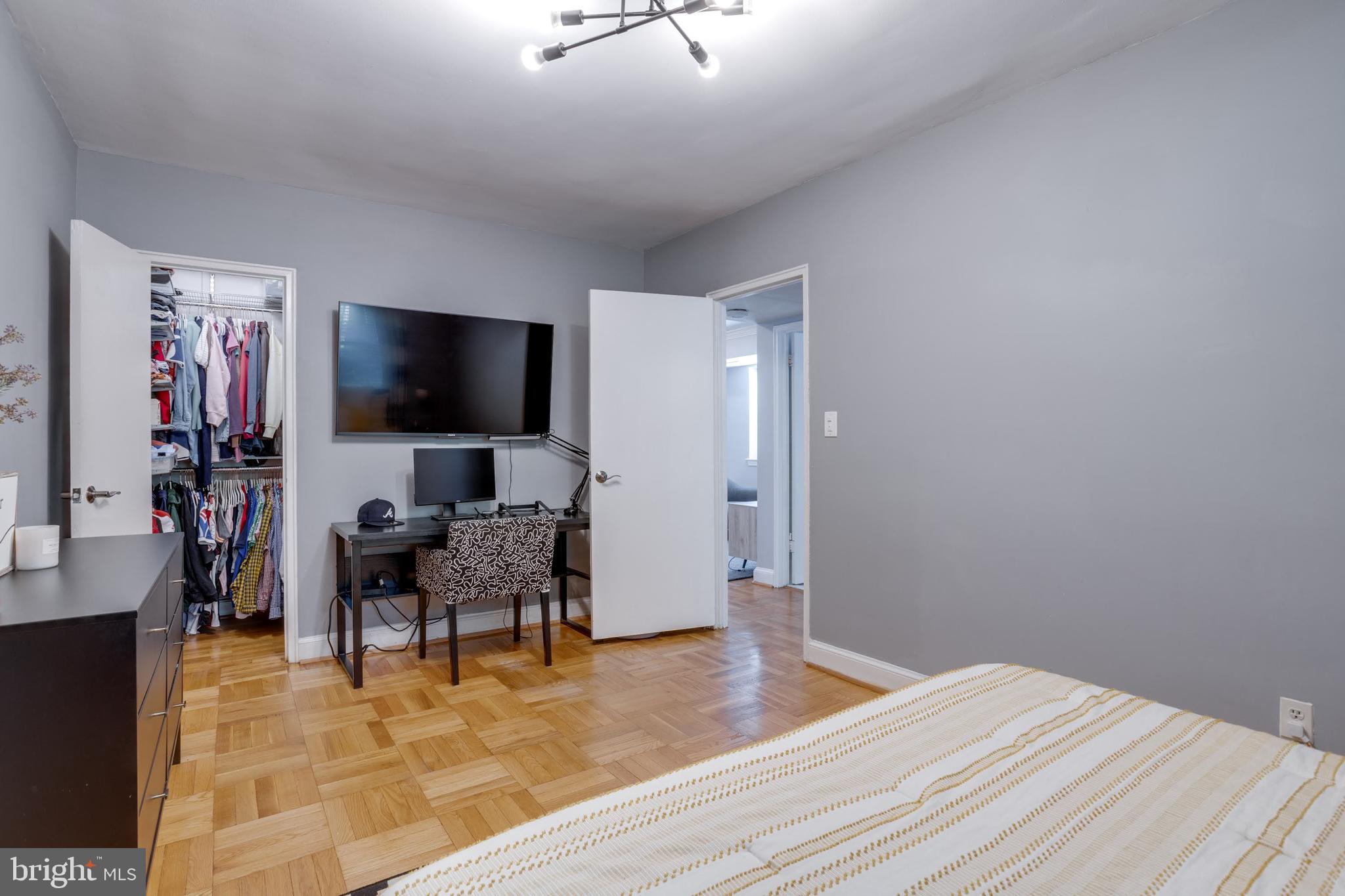1303 N Ode St #204