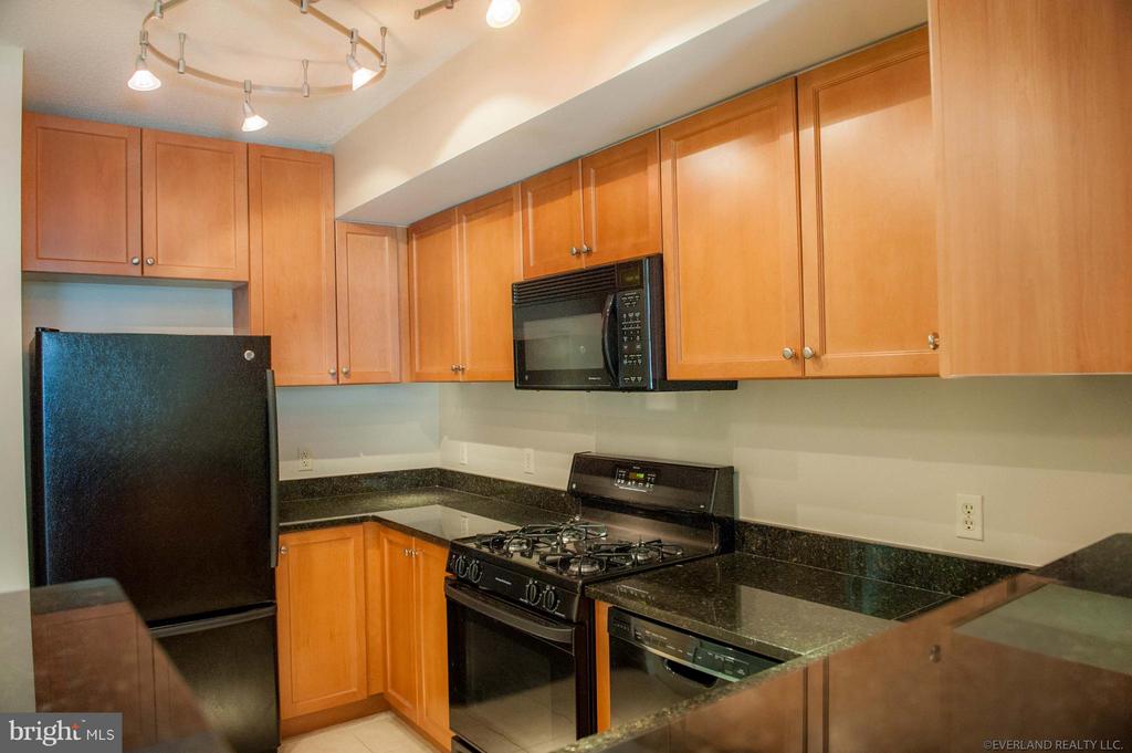 851 N GLEBE RD #510