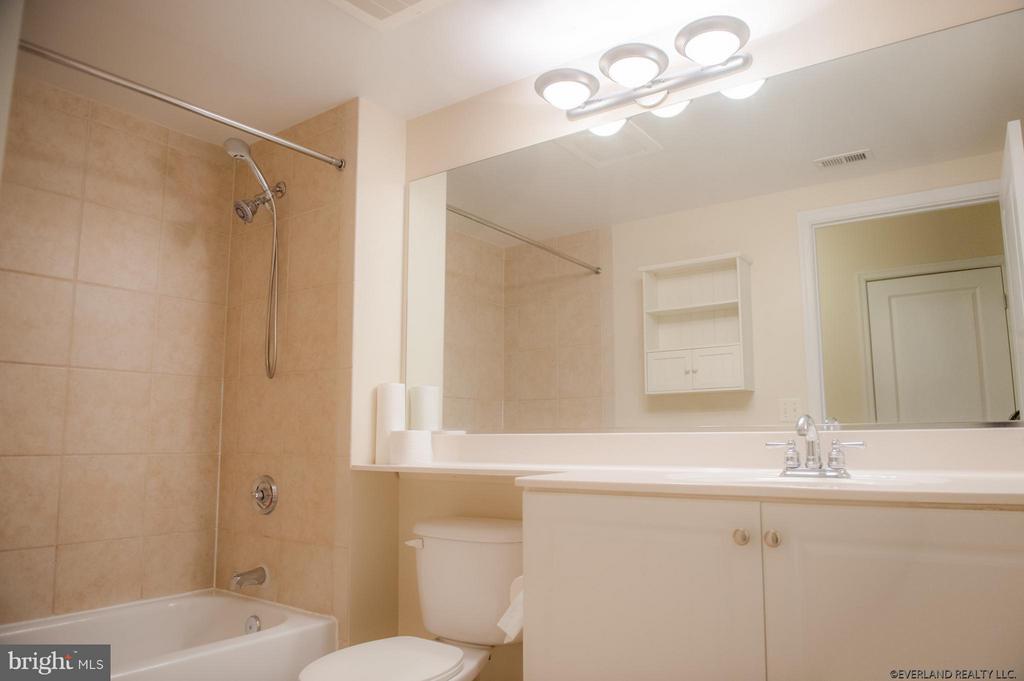 851 N GLEBE RD #510