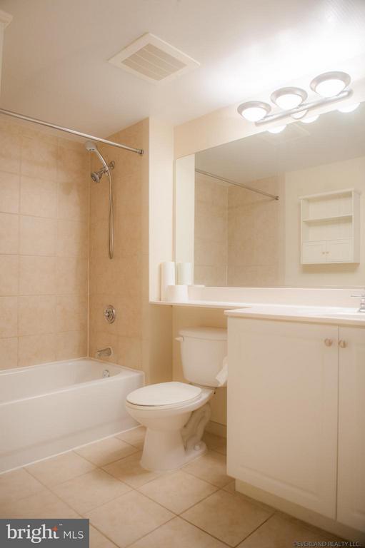851 N GLEBE RD #510