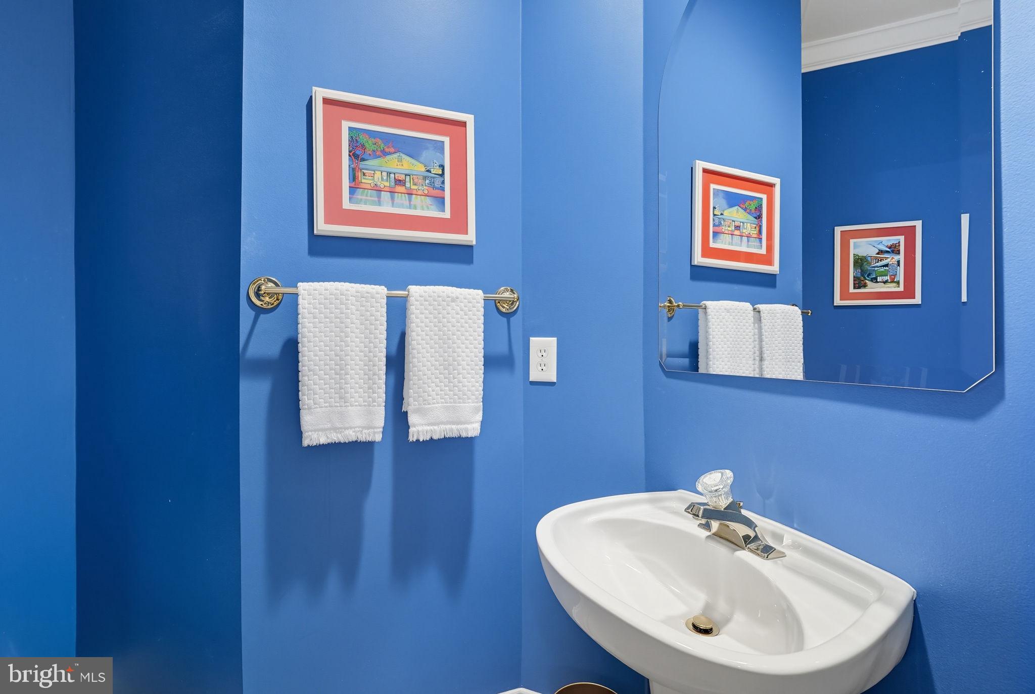 1044 N STAFFORD STREET