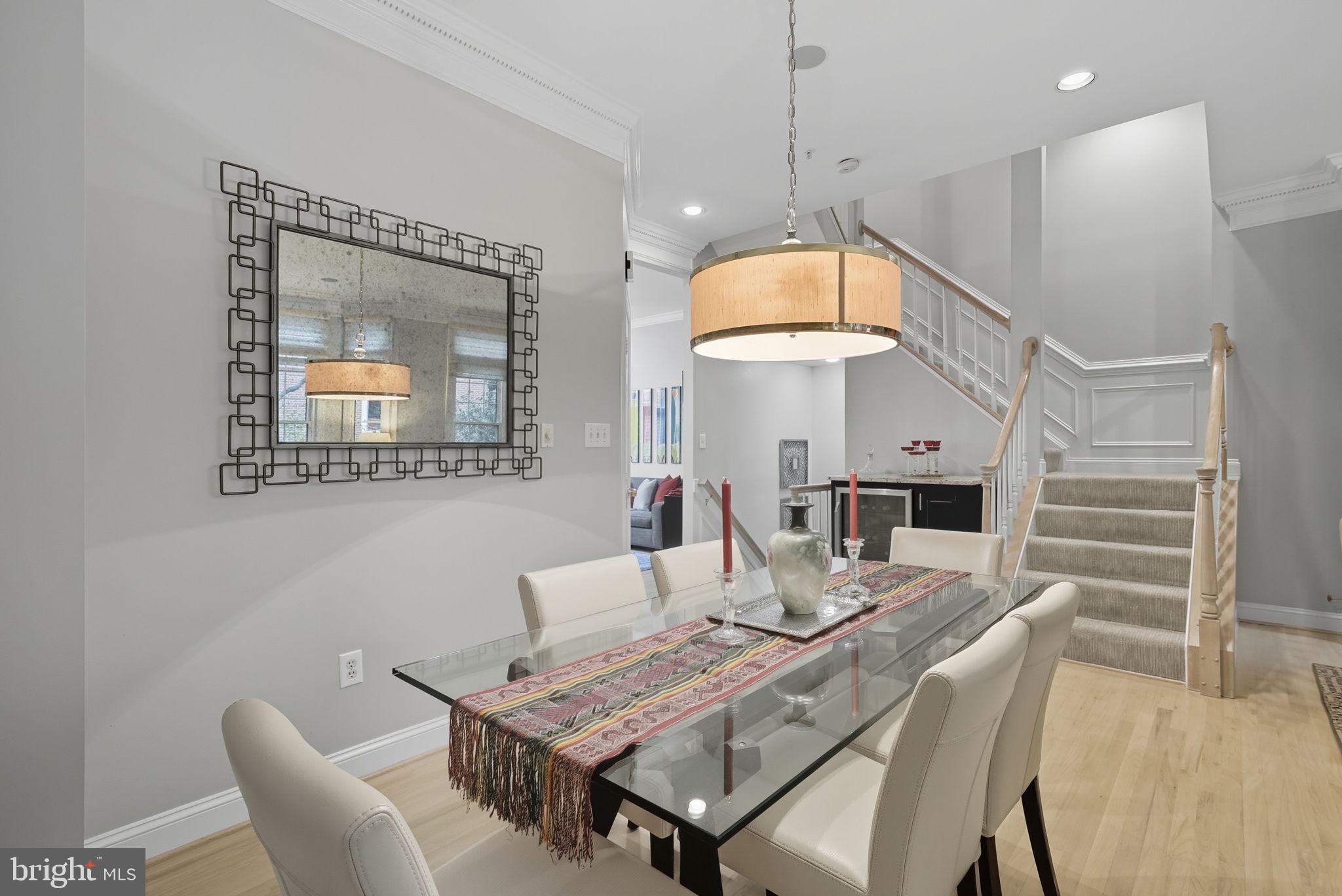 1044 N STAFFORD STREET