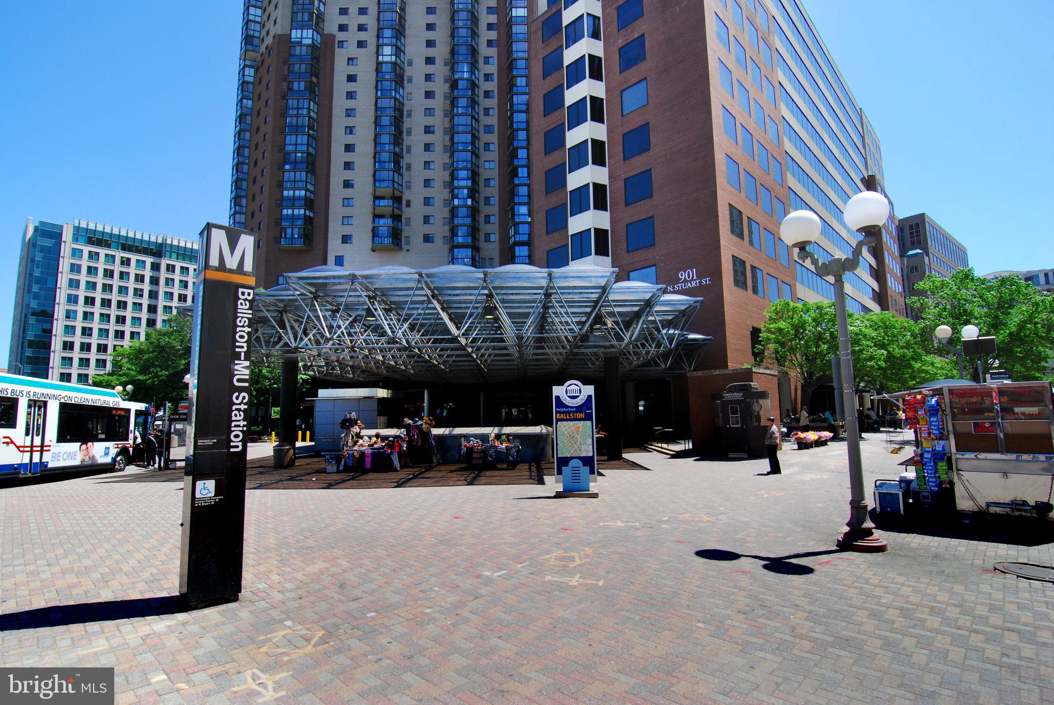 1044 N STAFFORD STREET