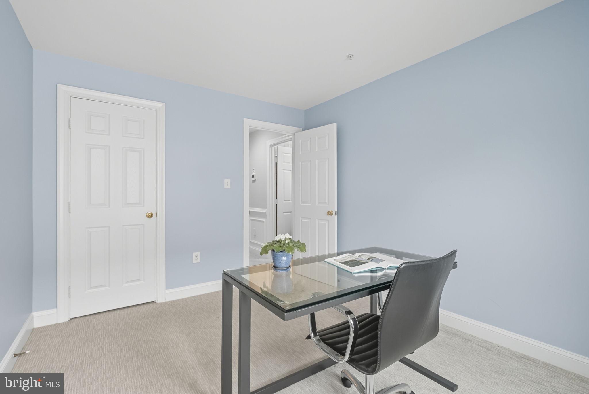 1044 N STAFFORD STREET