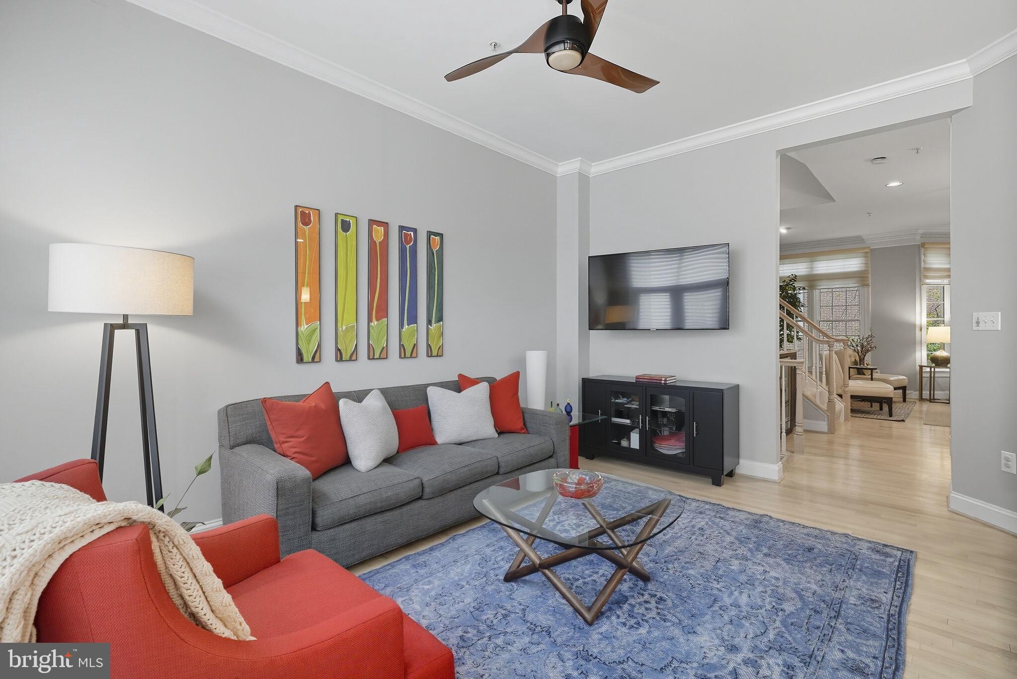 1044 N STAFFORD STREET