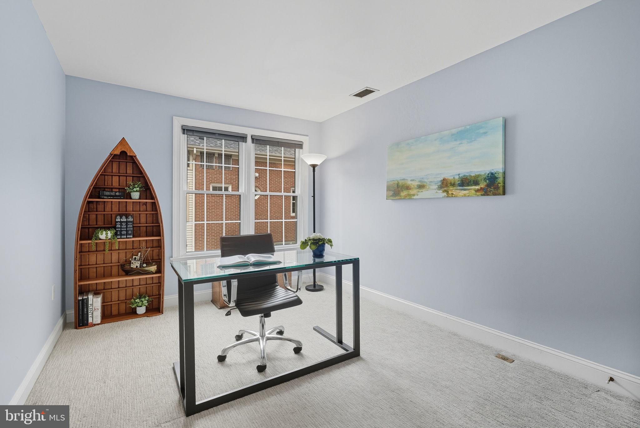 1044 N STAFFORD STREET