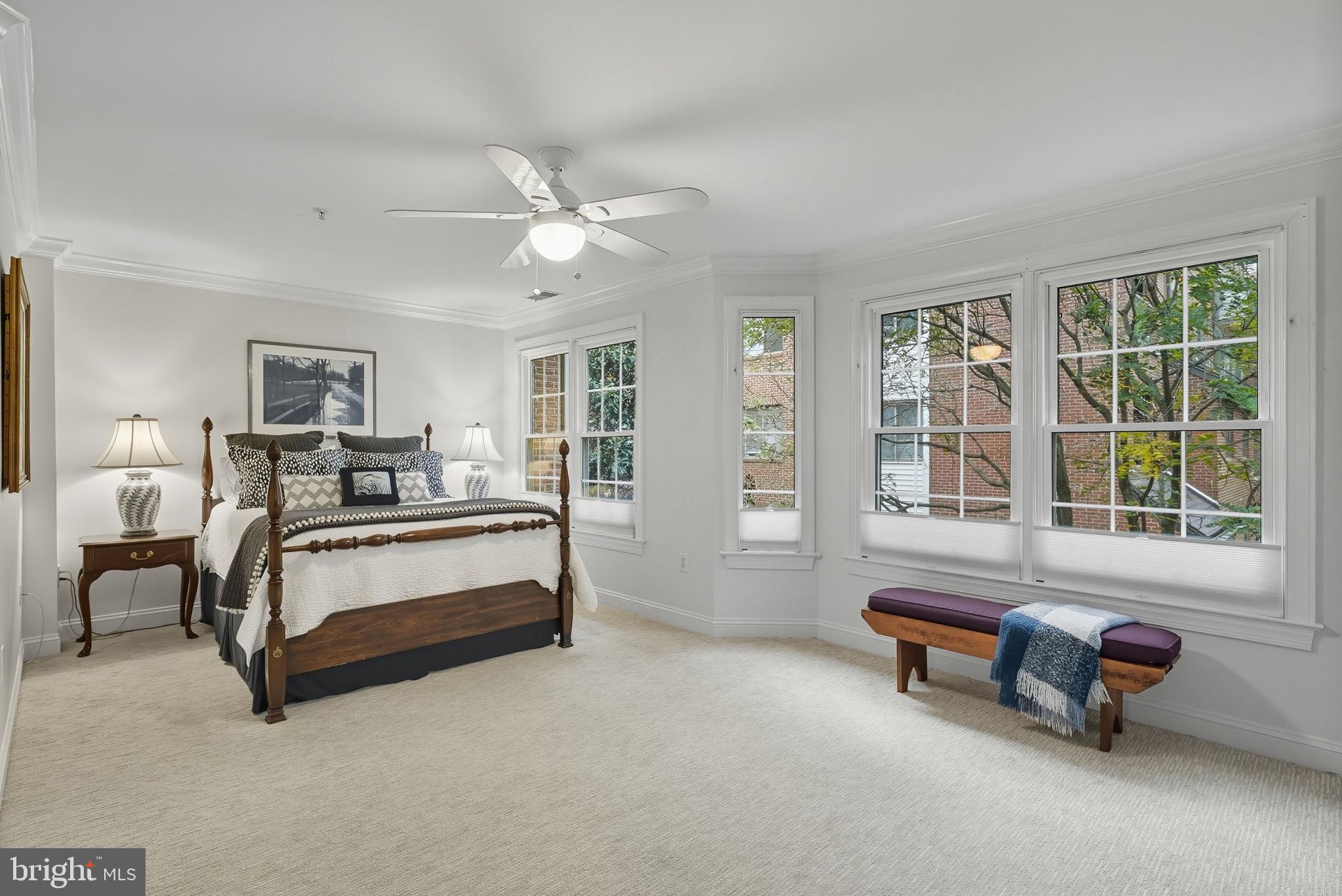 1044 N STAFFORD STREET