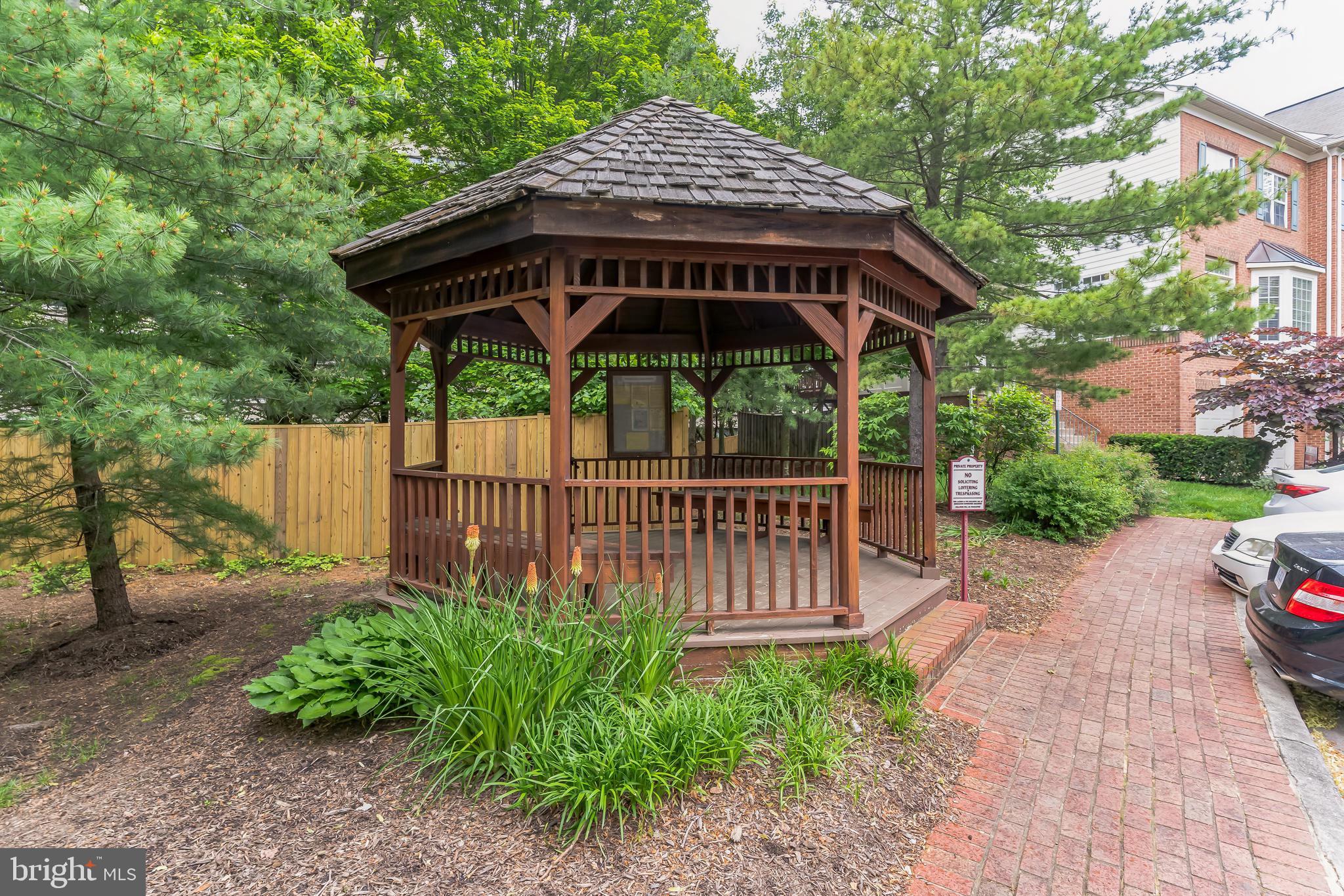 451 Clayton Ln