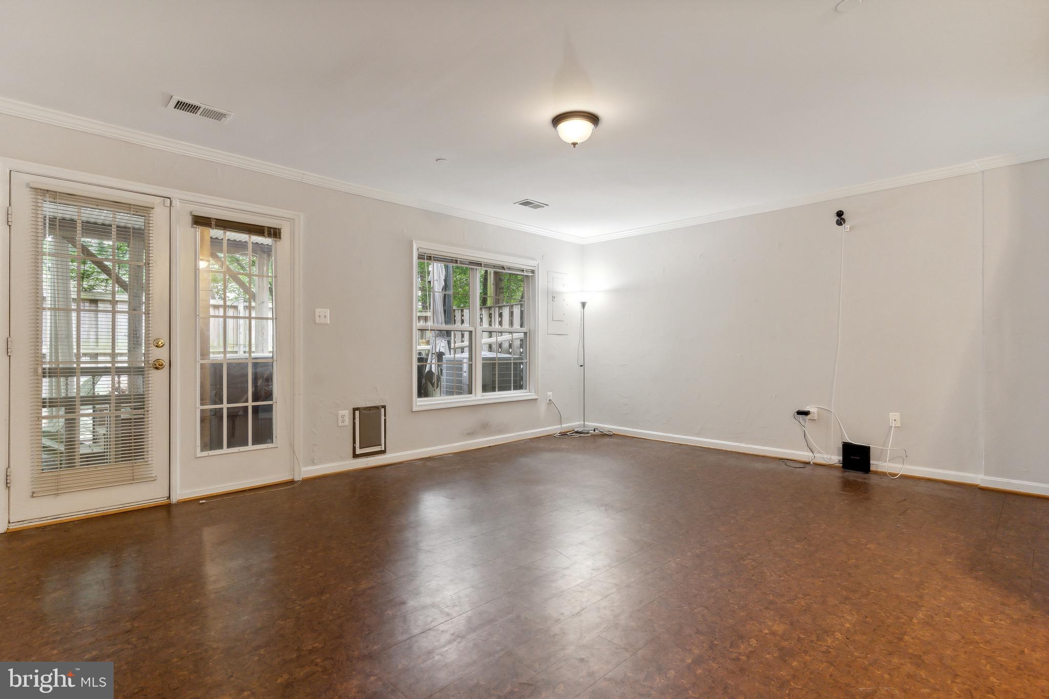 451 Clayton Ln