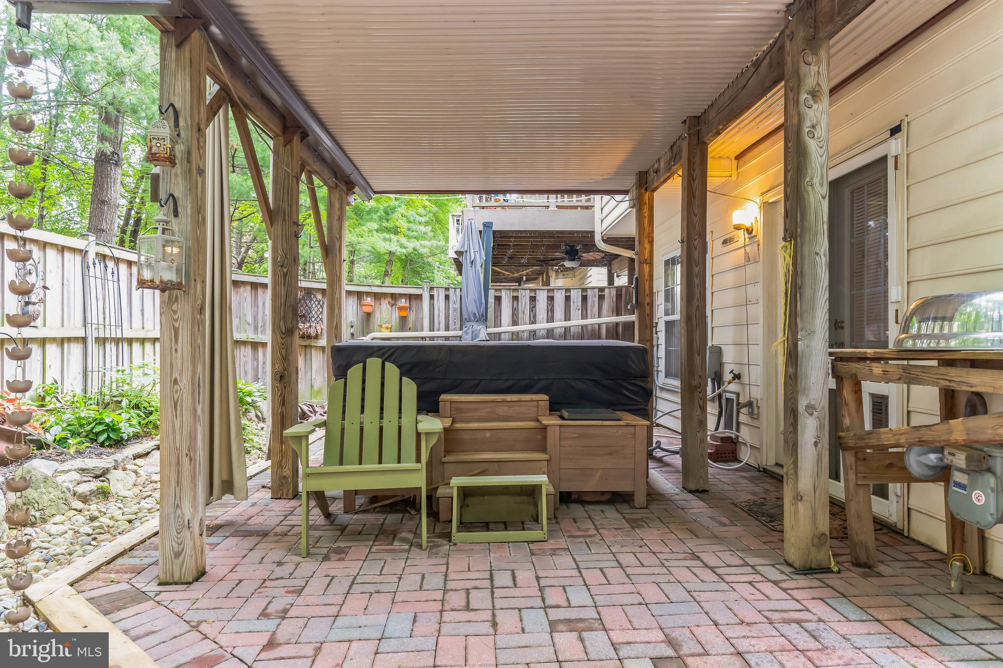451 Clayton Ln