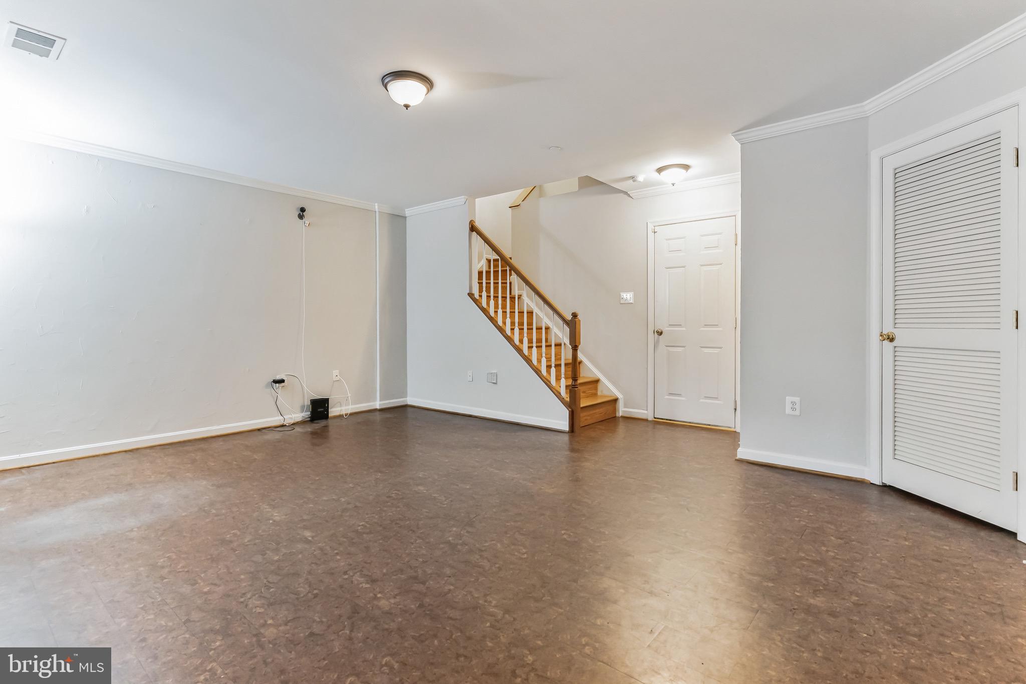 451 Clayton Ln