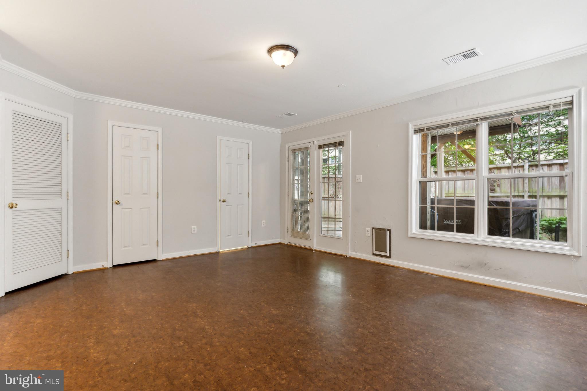 451 Clayton Ln