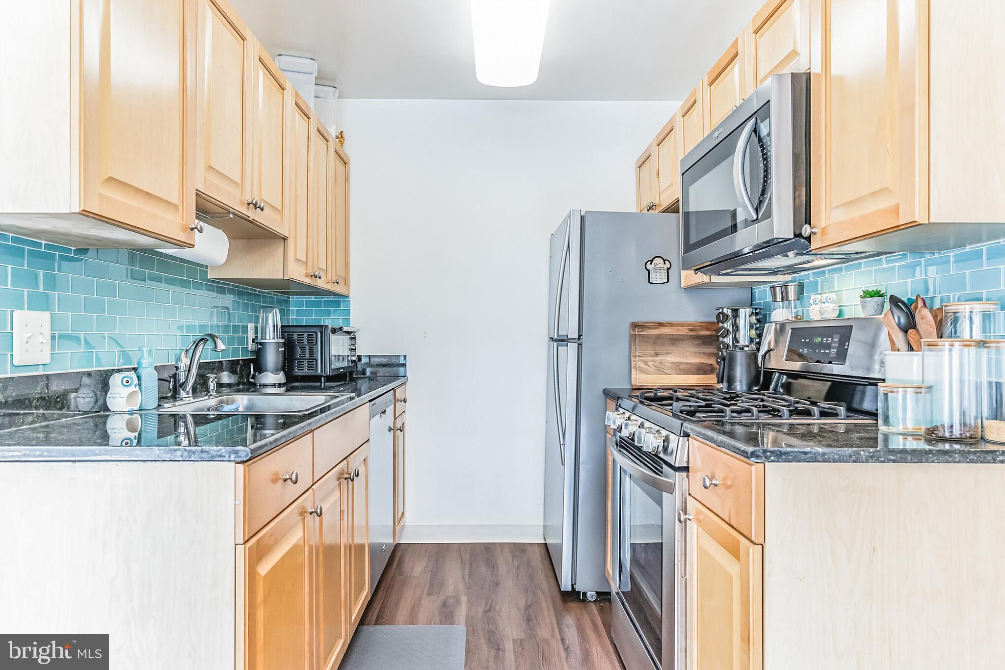 4965 Americana DRIVE Unit: 104