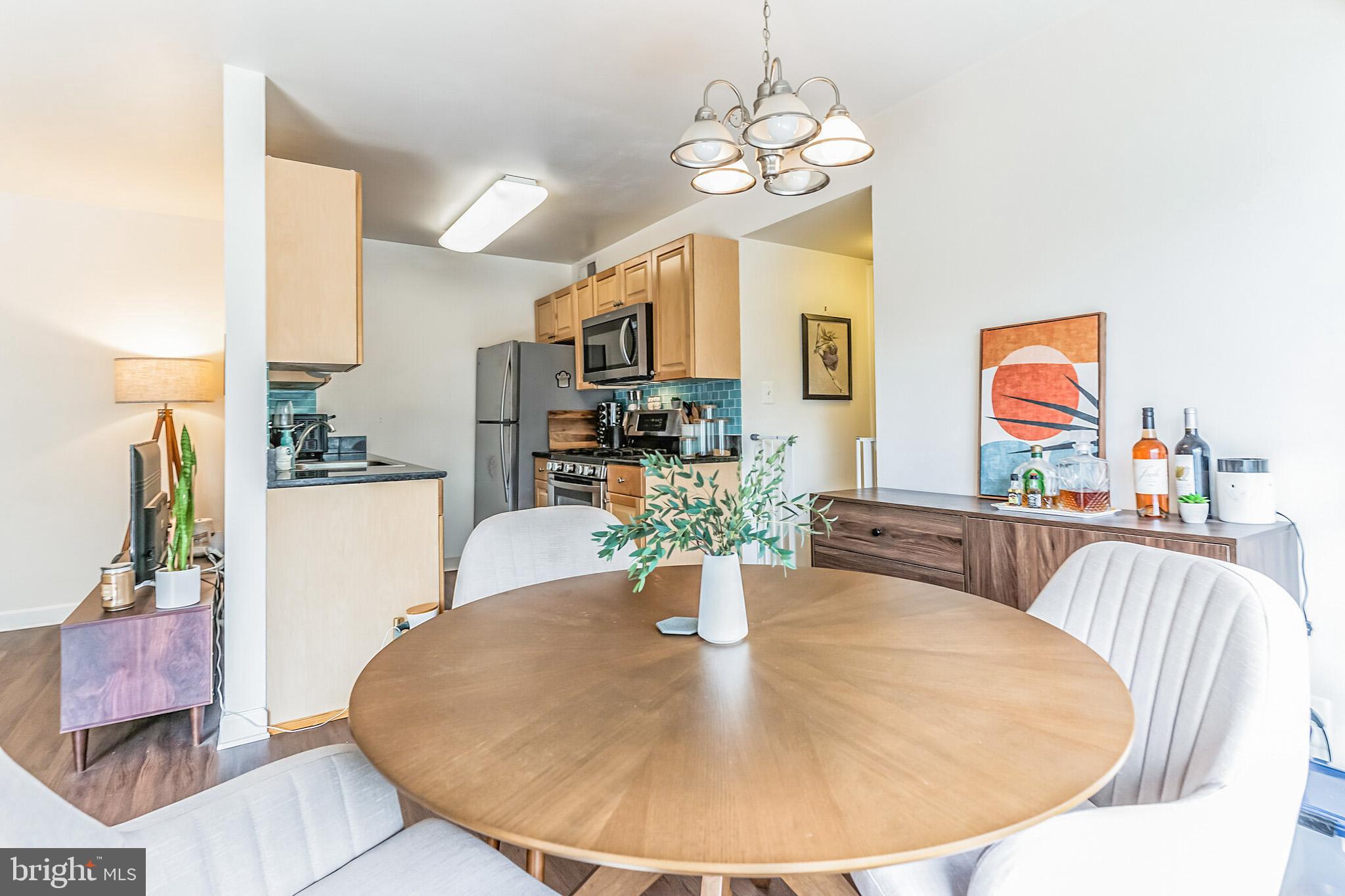 4965 Americana DRIVE Unit: 104