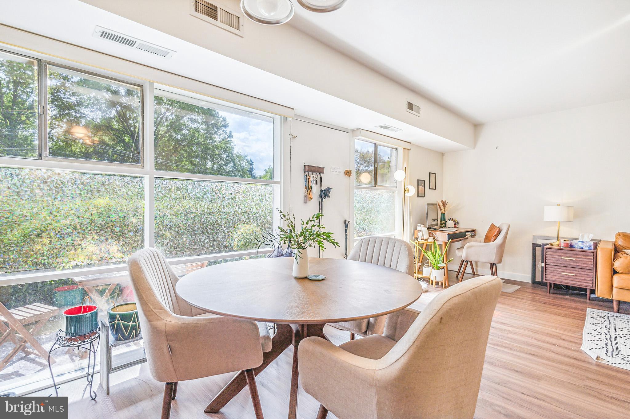4965 Americana DRIVE Unit: 104