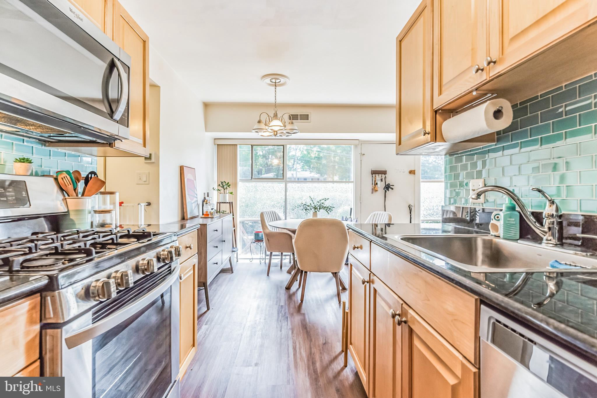 4965 Americana DRIVE Unit: 104