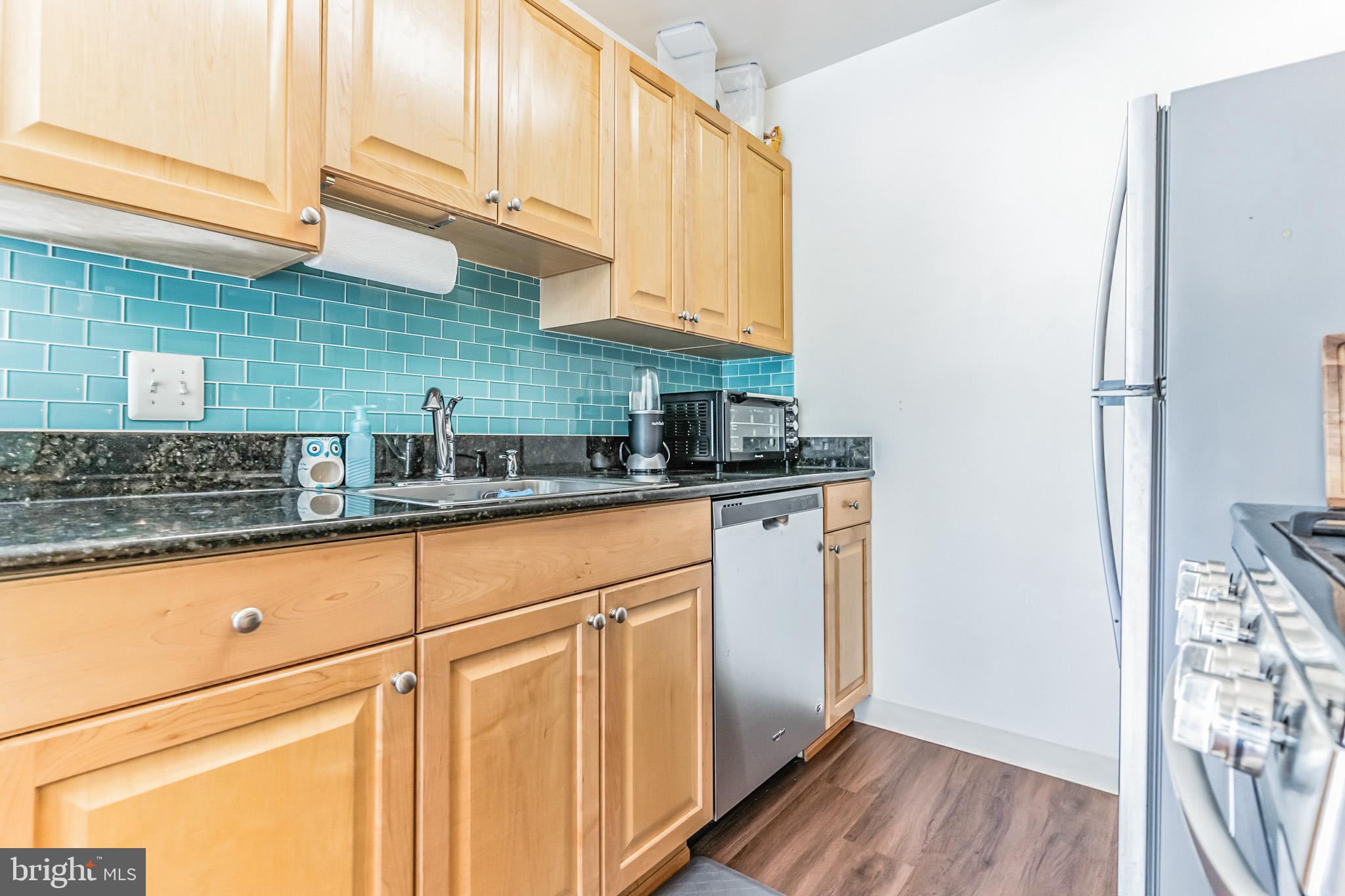 4965 Americana DRIVE Unit: 104