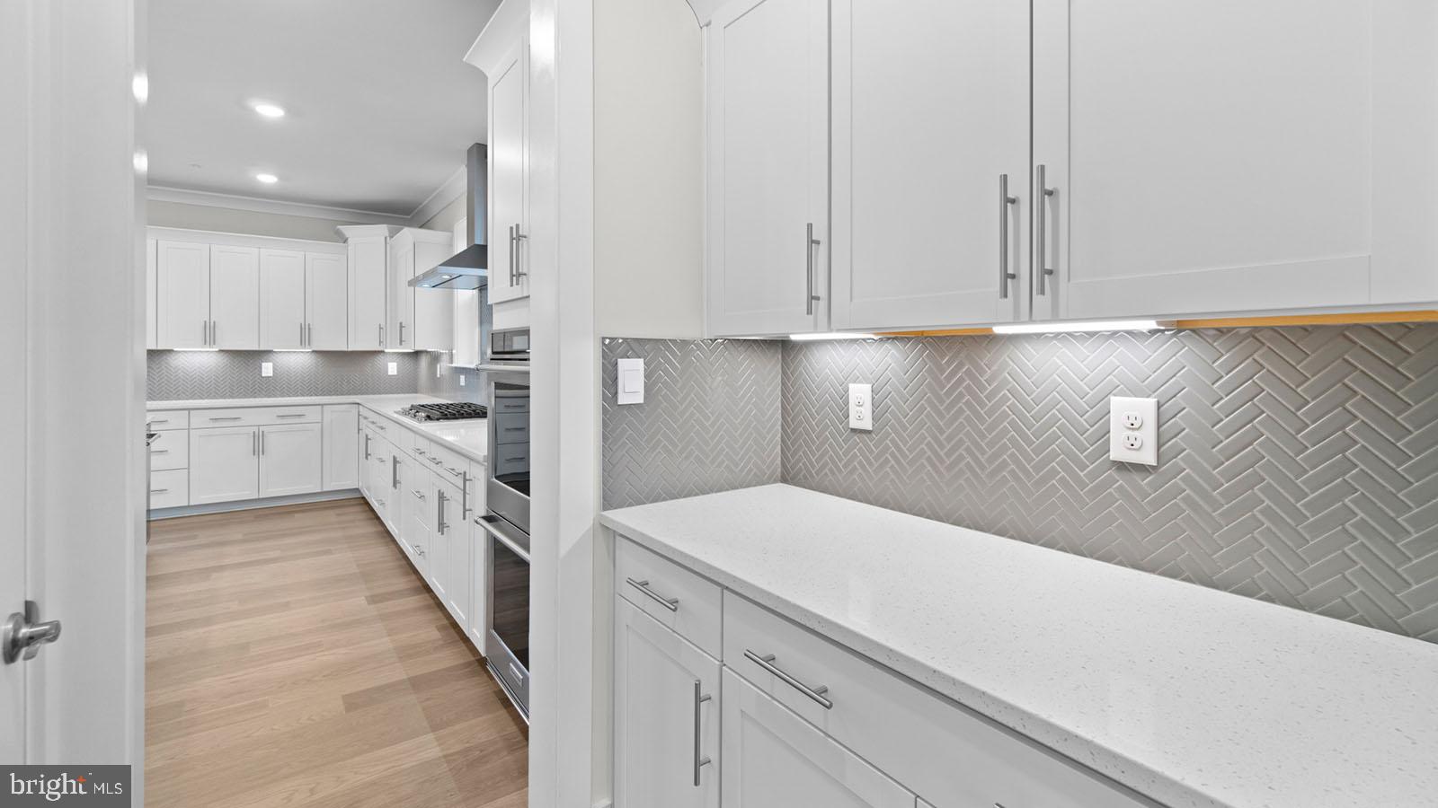 8281 COLLING MANOR COURT