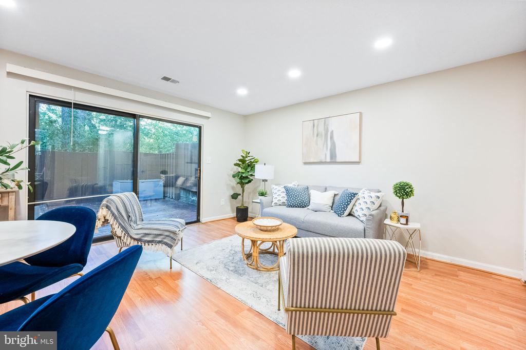 2340 SOUTHGATE SQUARE
