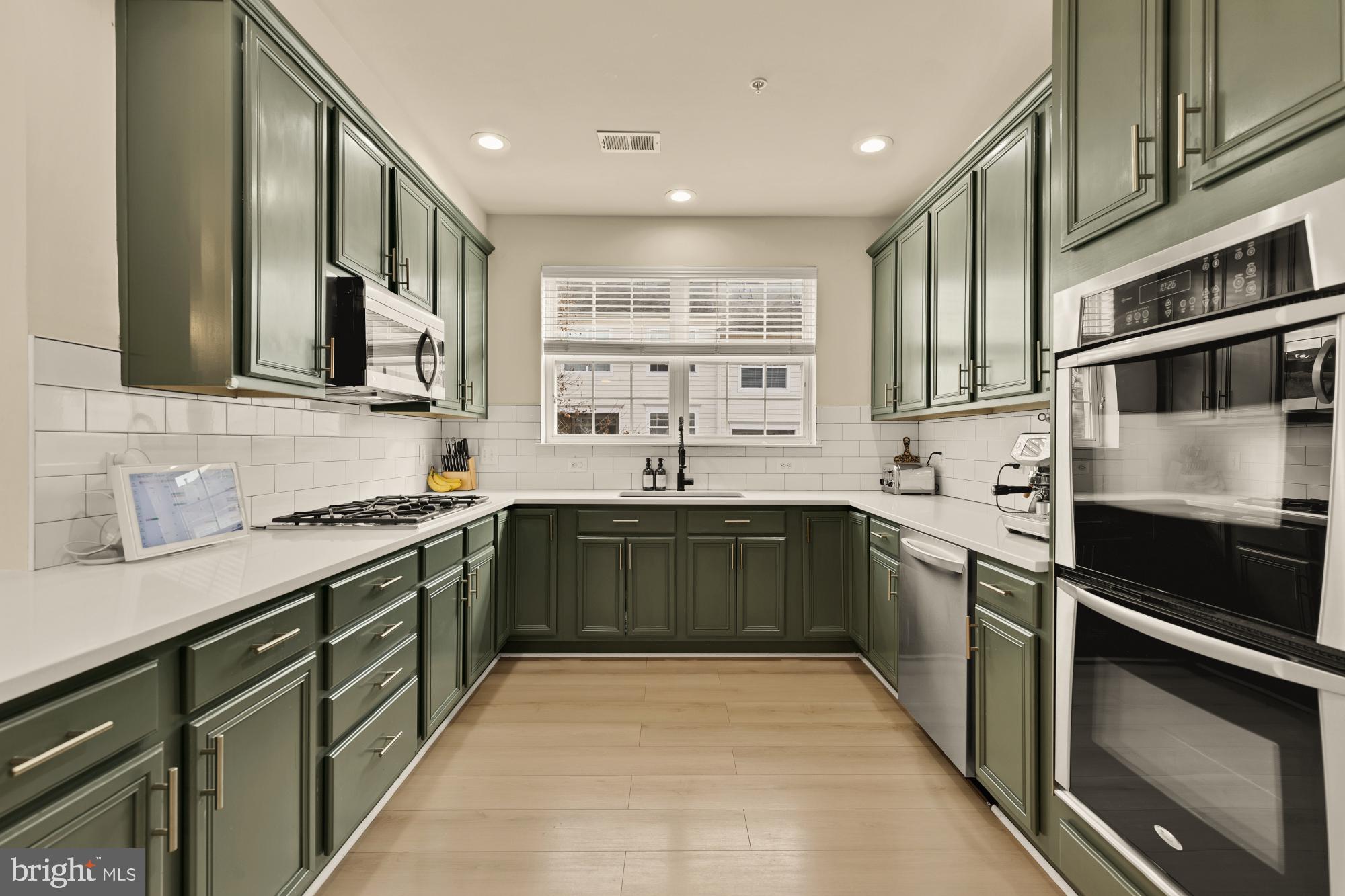 4420 BEECHSTONE LANE B