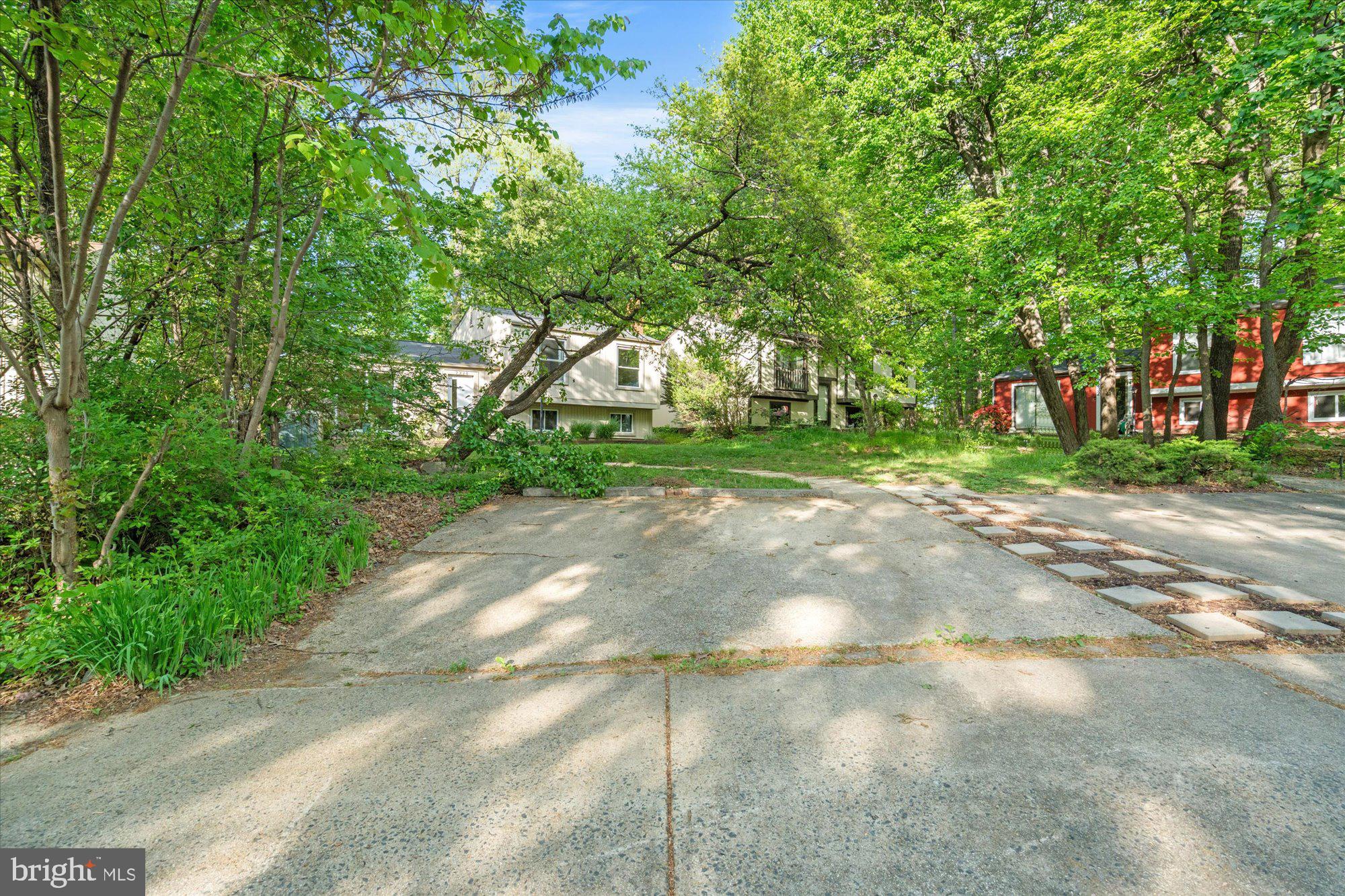 2228 COCQUINA DRIVE