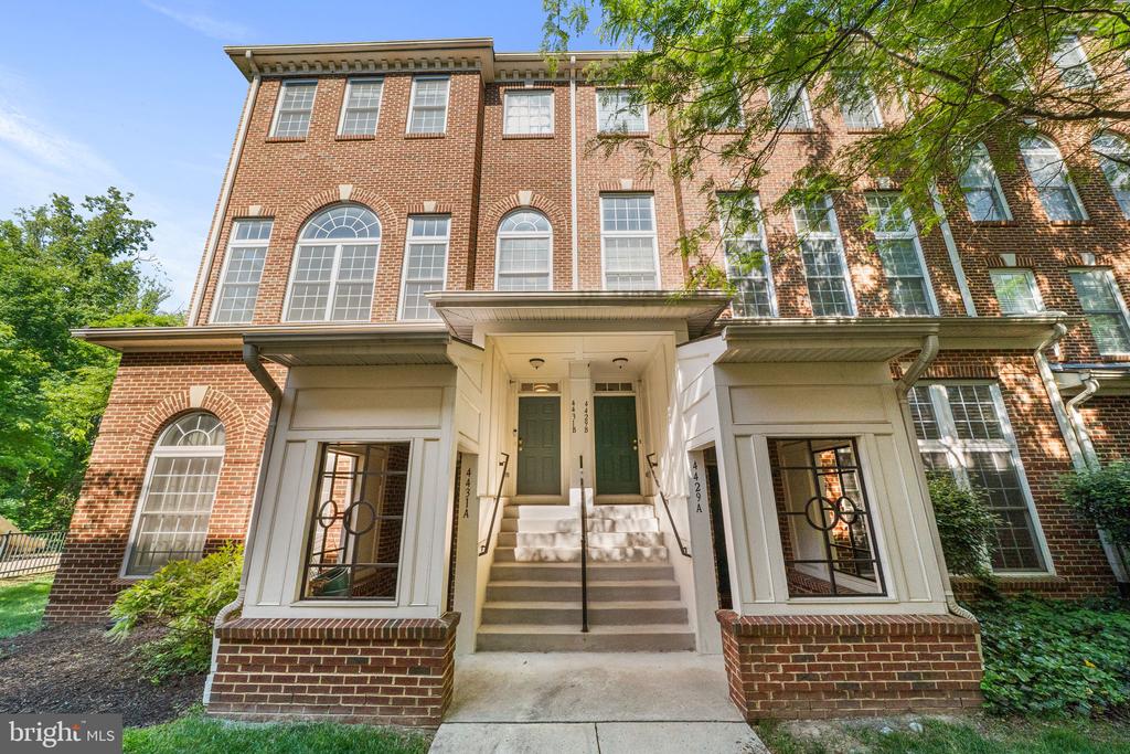 4431 EASTWICK COURT