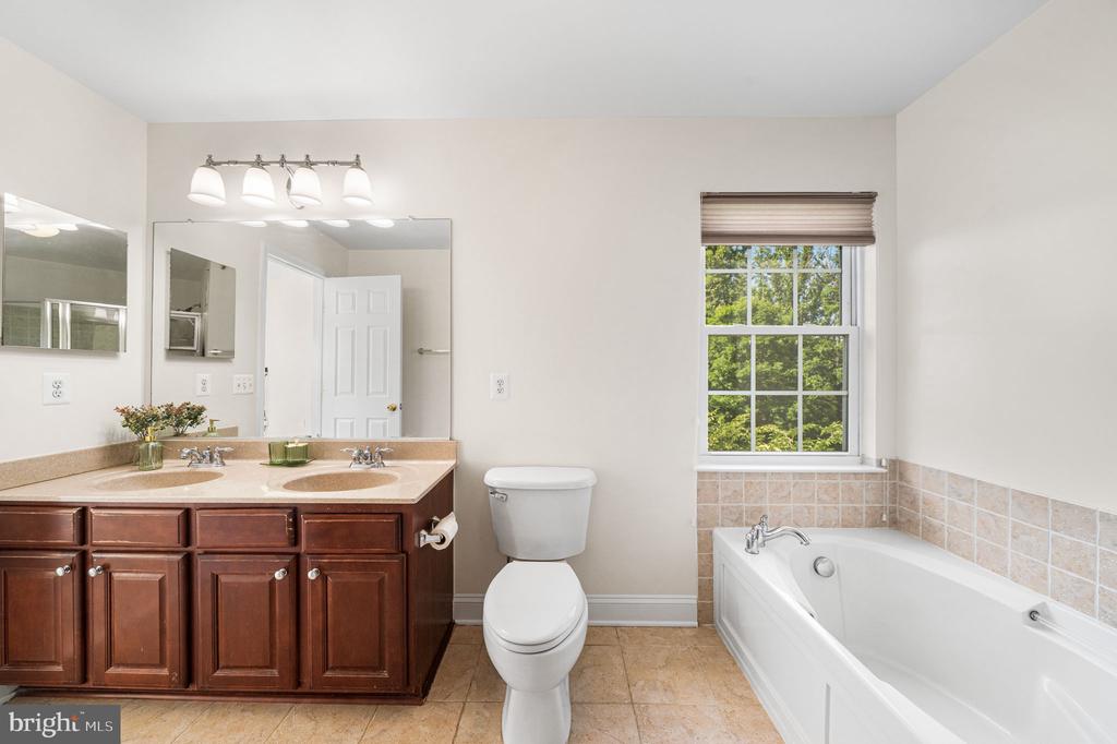 4431 EASTWICK COURT