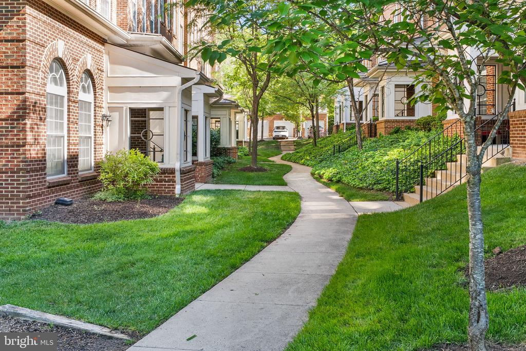 4431 EASTWICK COURT