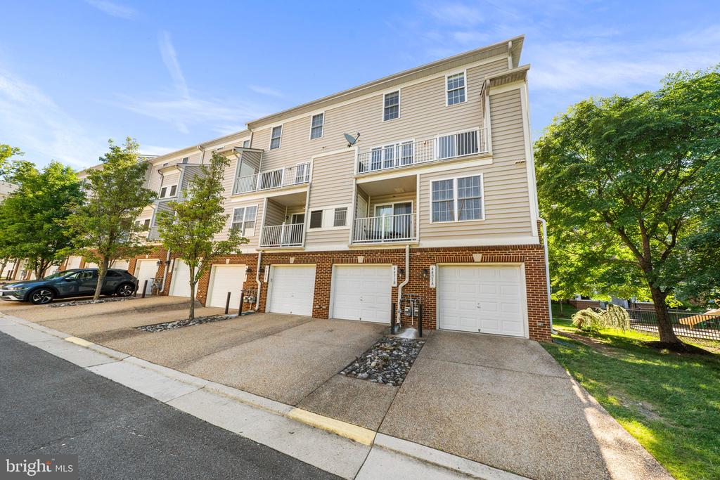 4431 EASTWICK COURT
