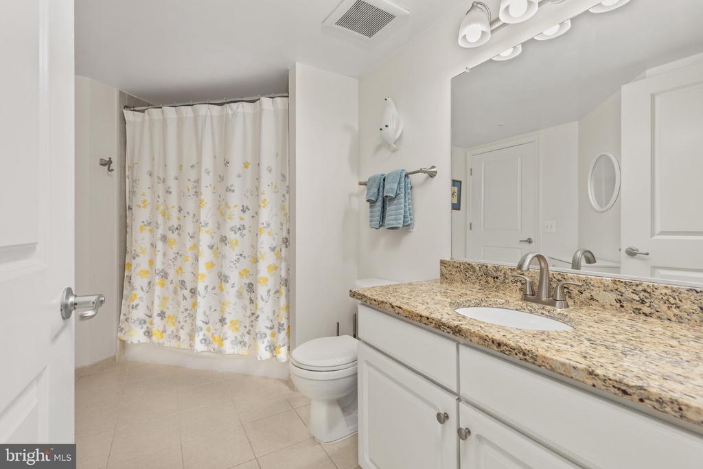 11800 SUNSET HILLS ROAD Unit: 815
