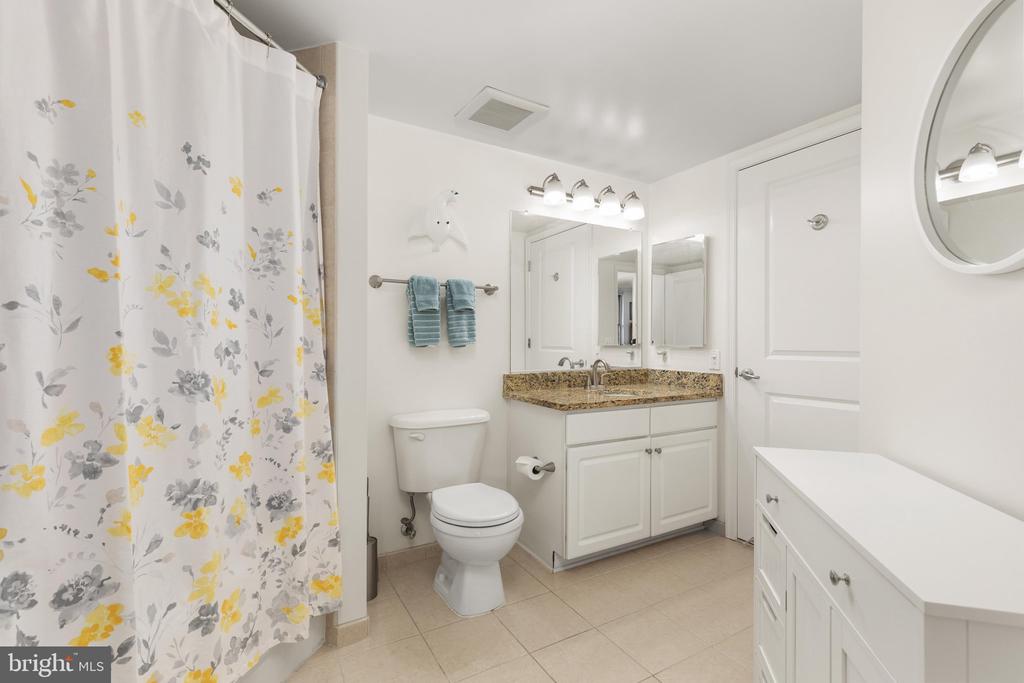 11800 SUNSET HILLS ROAD Unit: 815