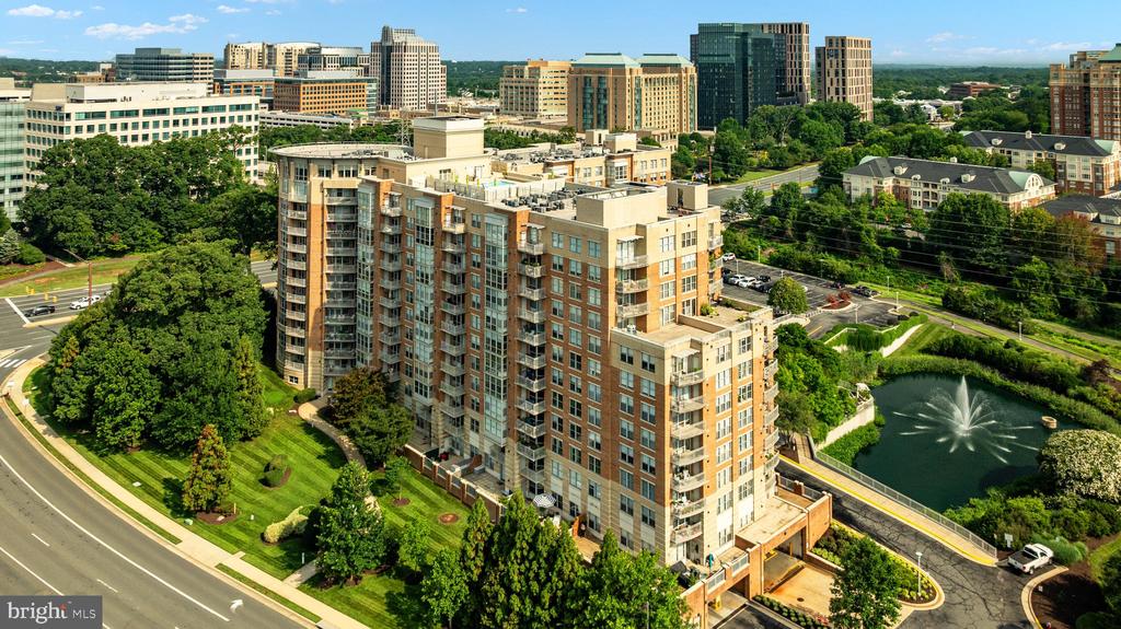 11800 SUNSET HILLS ROAD Unit: 815